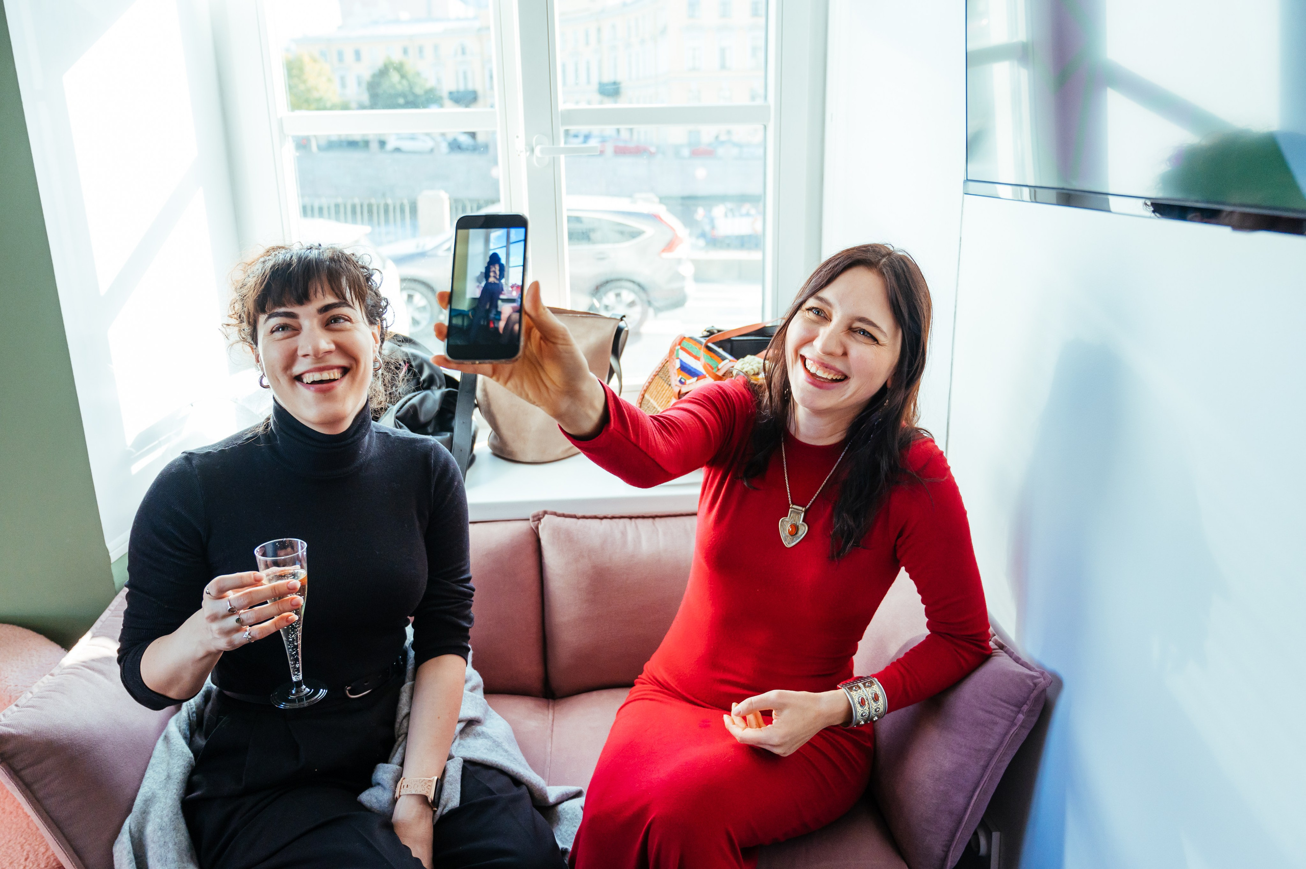 Открытие стоматологии Smile Is. Анастасия Петрович фотограф, фотокорреспондент в Москве и Санкт-Петербурге. Фотосъёмка репортажа, мероприятия, корпоративная съёмка, контент