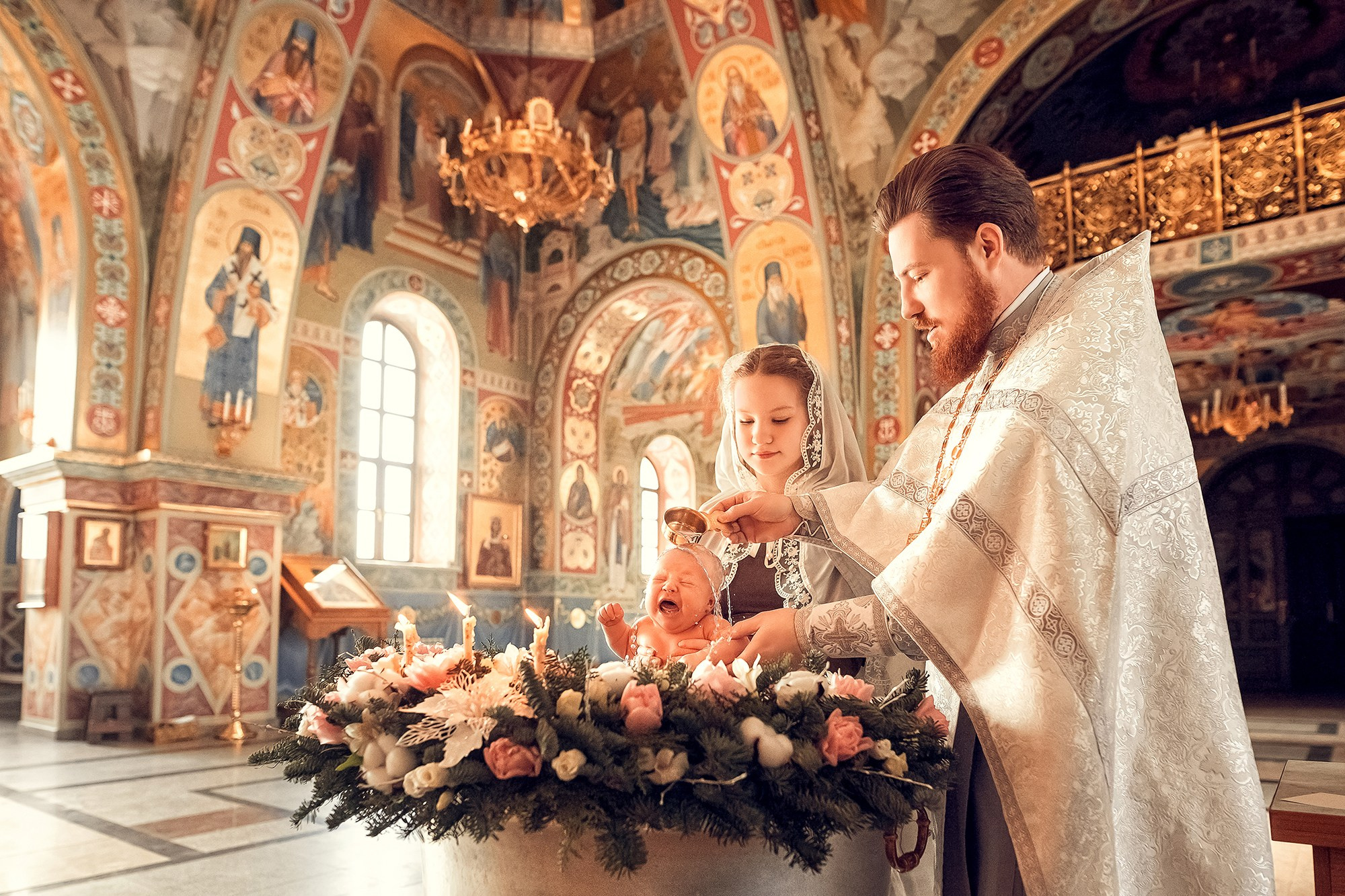 Фотографии момента погружения в купель (Таинство крещения). Moscow_CPC