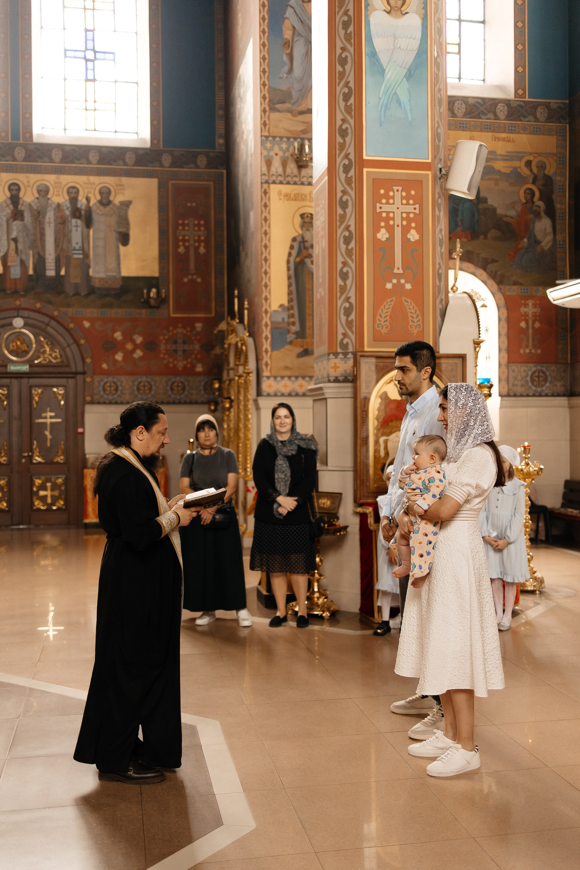 Таинство Крещения Михаила. Семейный фотограф в Краснодаре Храмова Анна