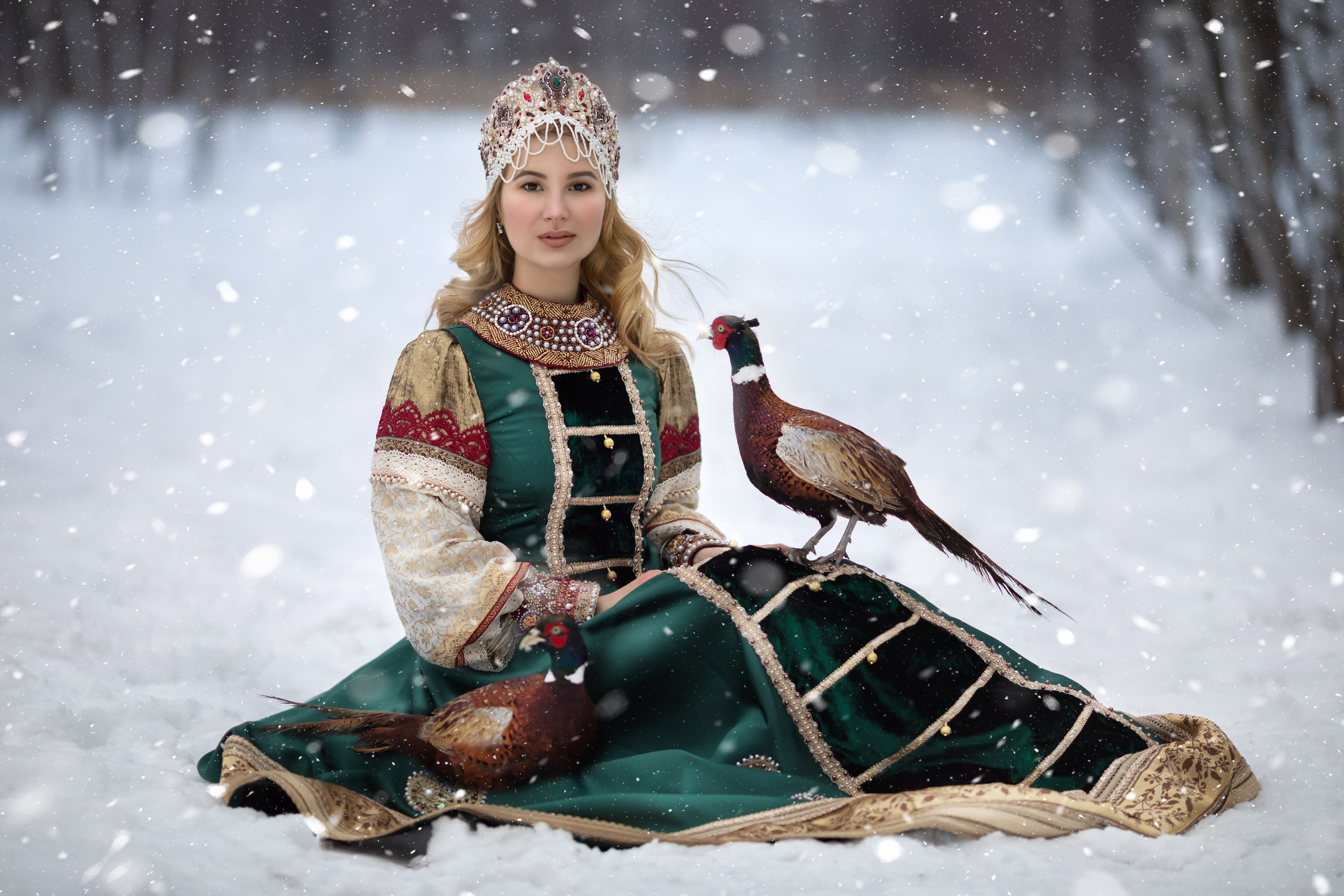 A15. Дизайнер костюмов и украшений, фотограф