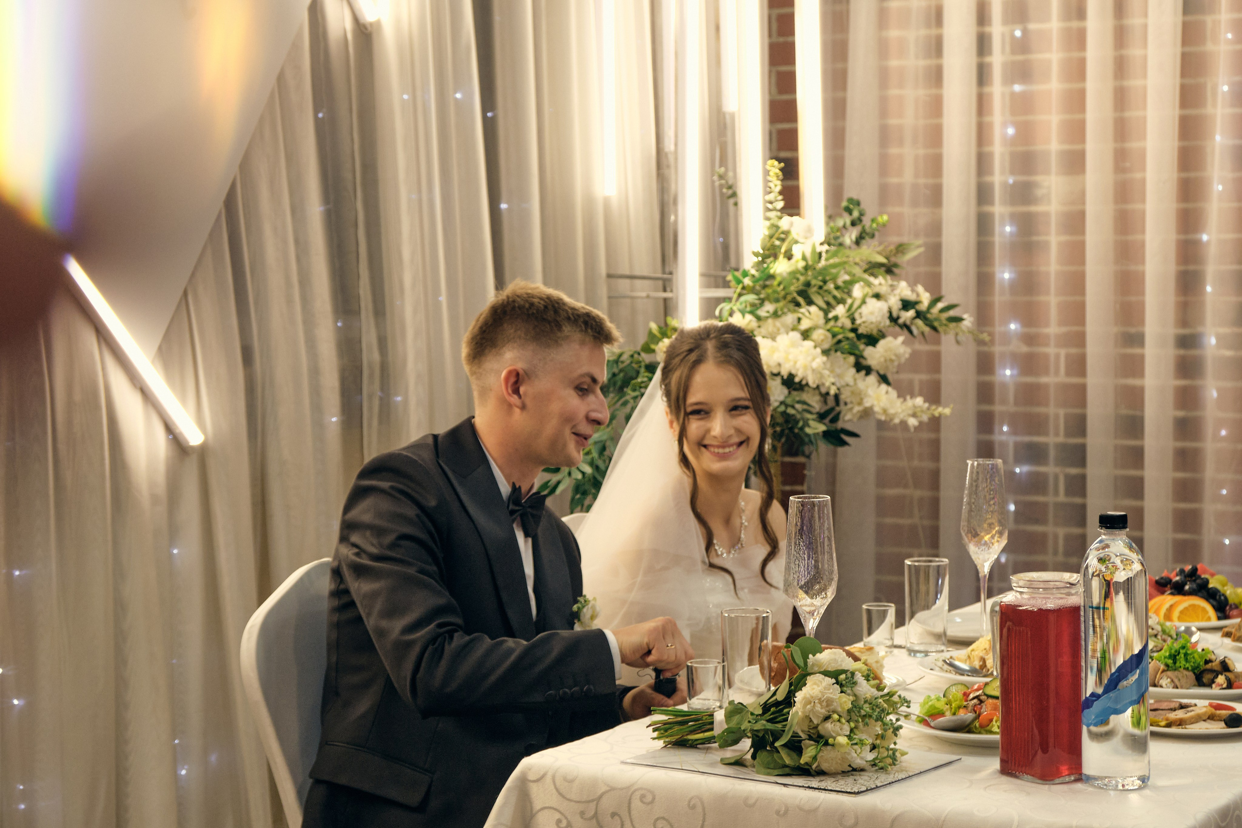 Банкет. Фэшн фотограф Арина Эльюс в Новосибирске