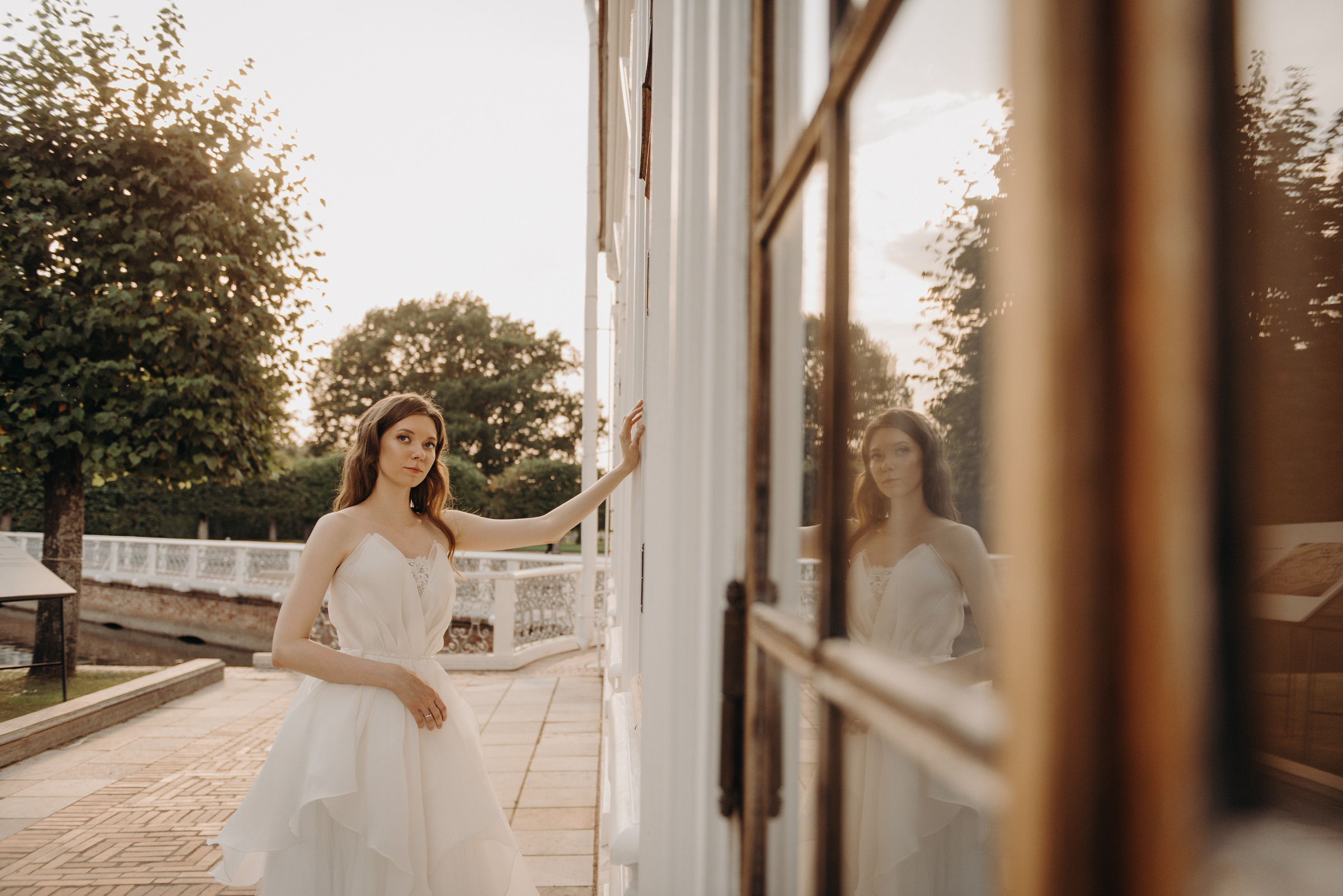 свадебная фотосессия в Петергофе, фотограф на свадьбу в Петергофе