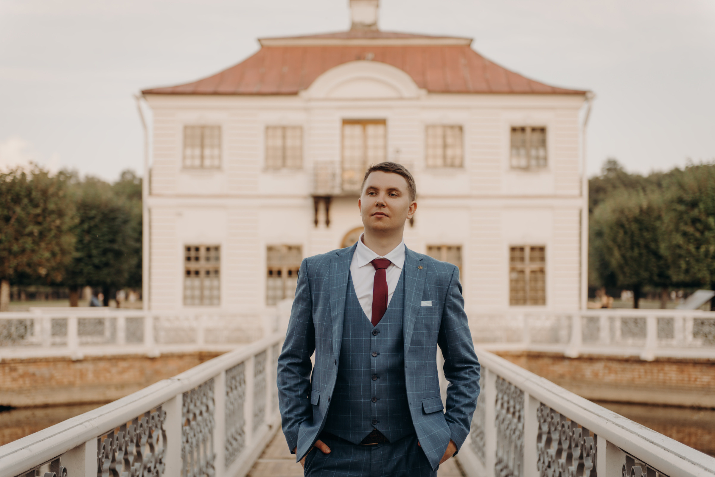 свадебная фотосессия в Петергофе, фотограф на свадьбу в Петергофе