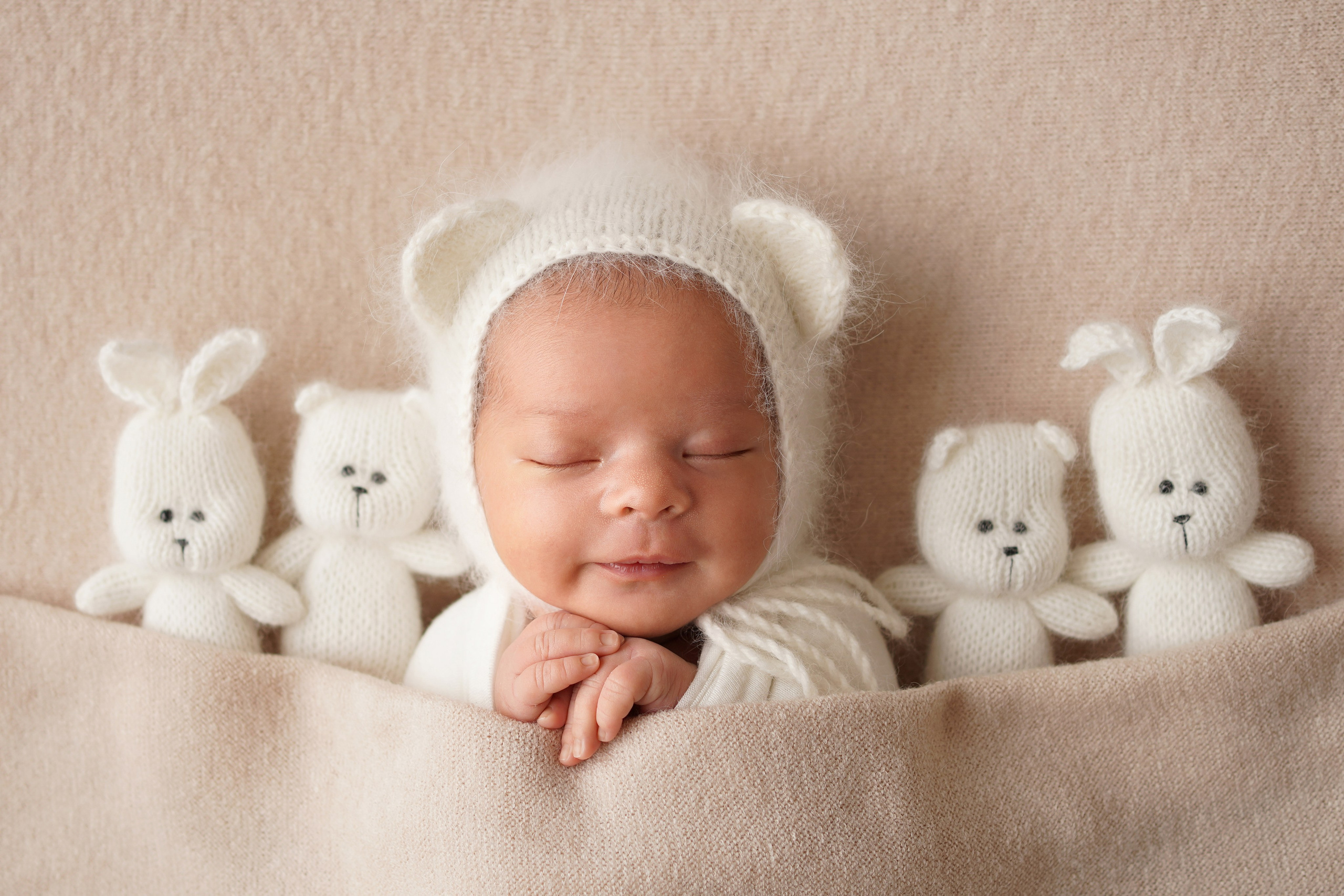 Кокон. Детский фотограф и фотограф новорожденных в Калининград Оксана Иваний