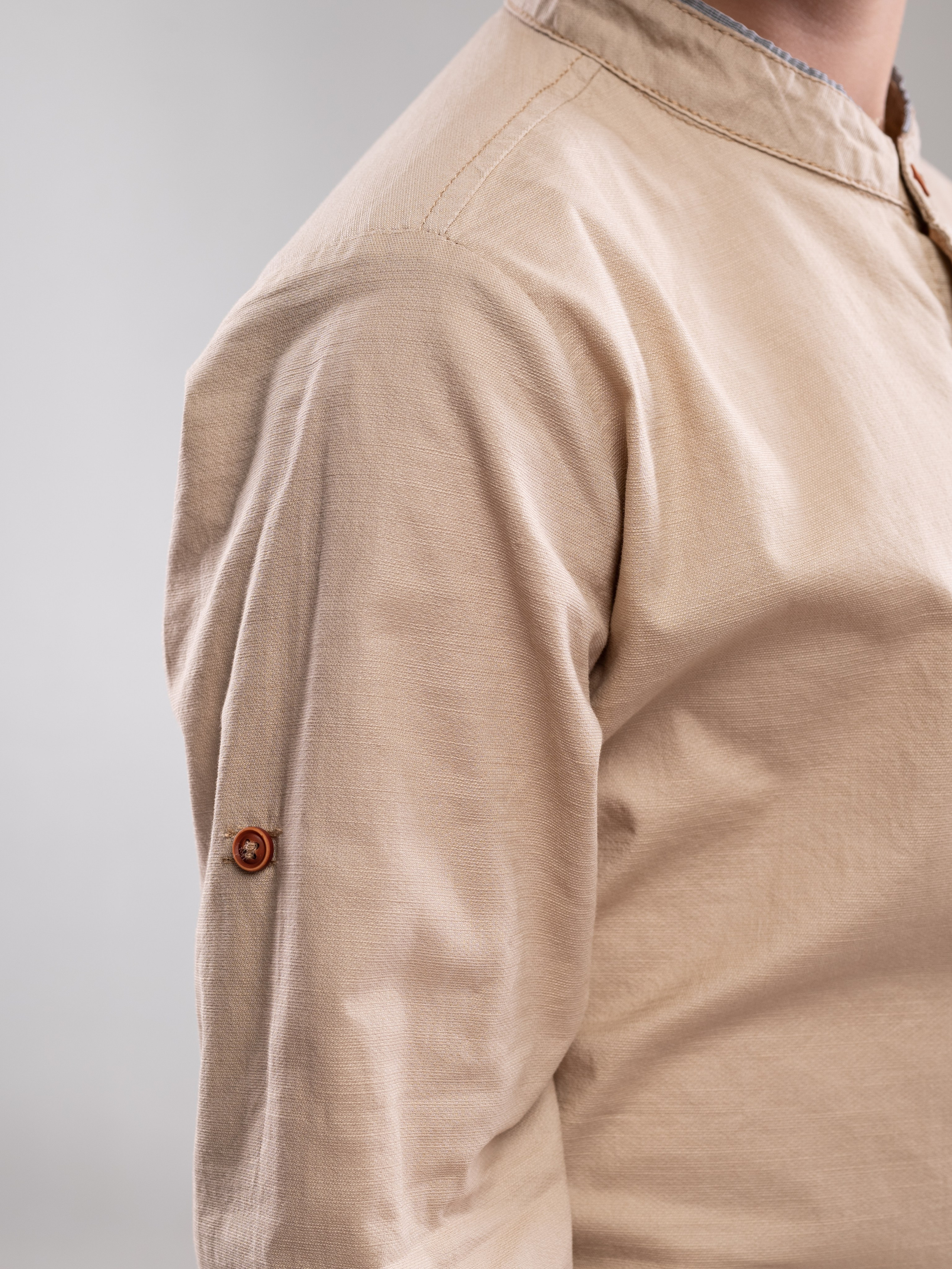 Рубашки на мальчиков. Предметный фотограф, фото для маркетплейсов Пятигорск, КМВ