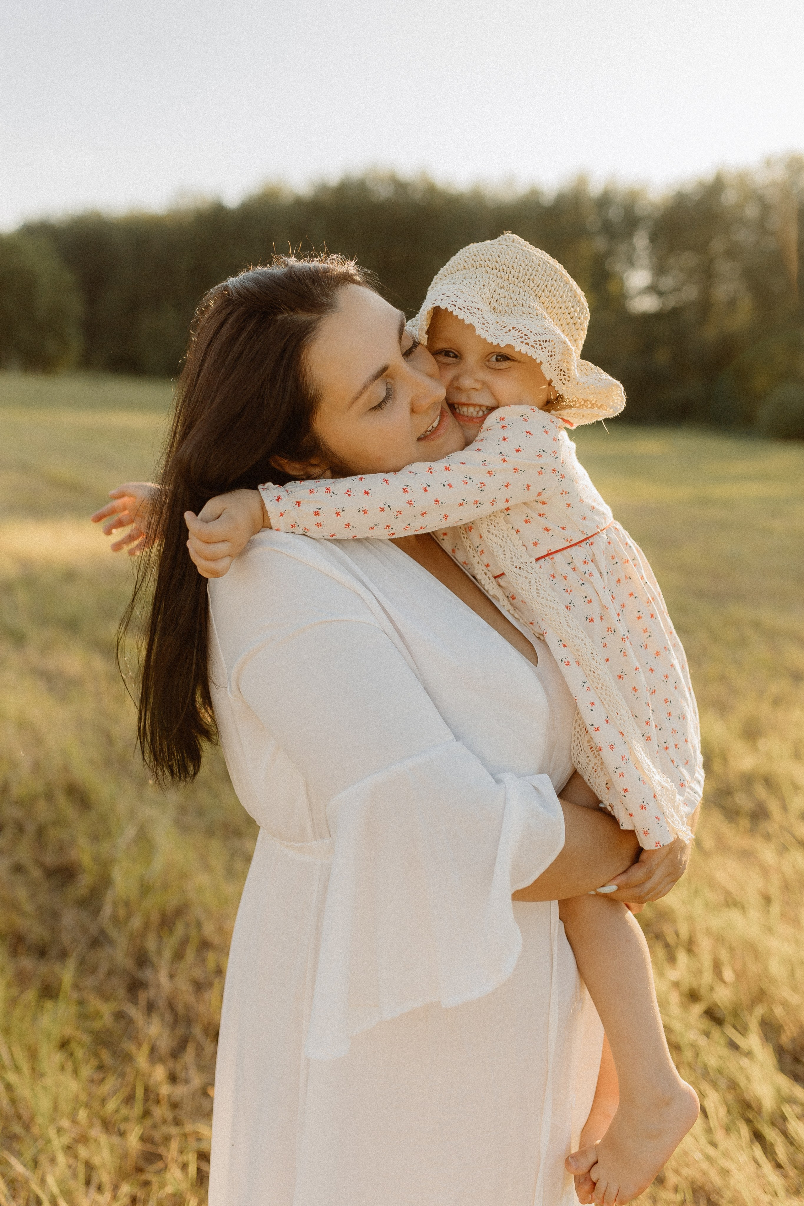 Семейная фотосессия с усатым любимцем. Главная