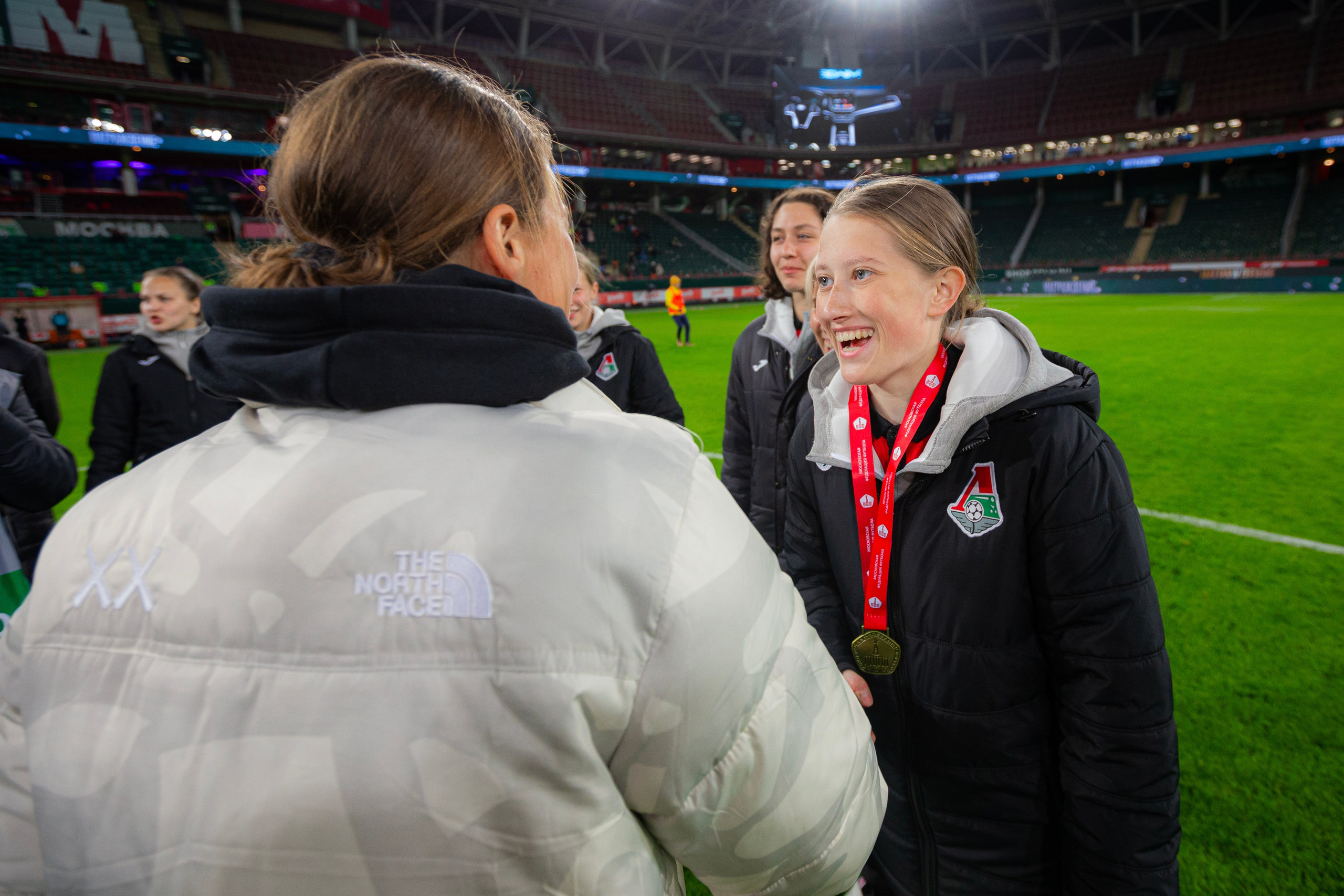 НАГРАЖДЕНИЕ ЖЕНСКОГО ОТДЕЛЕНИЯ АКАДЕМИИ ФК ЛОКОМОТИВ. Artem Zenin Photography