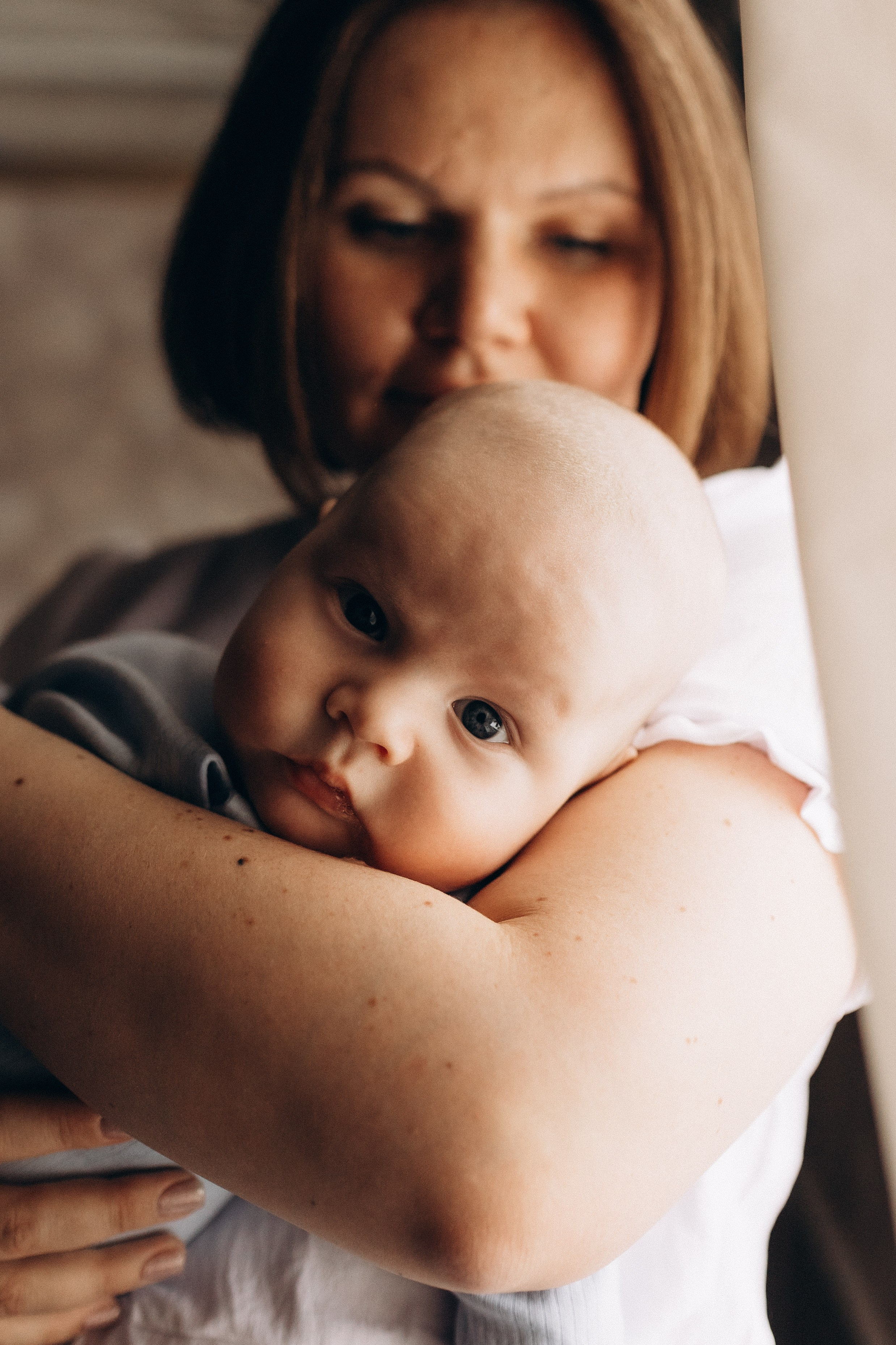 Александр Сергеевич с мамой и бабушкой 🤍. Фотограф Артем Бросов в Санкт-Петербурге и Дубае