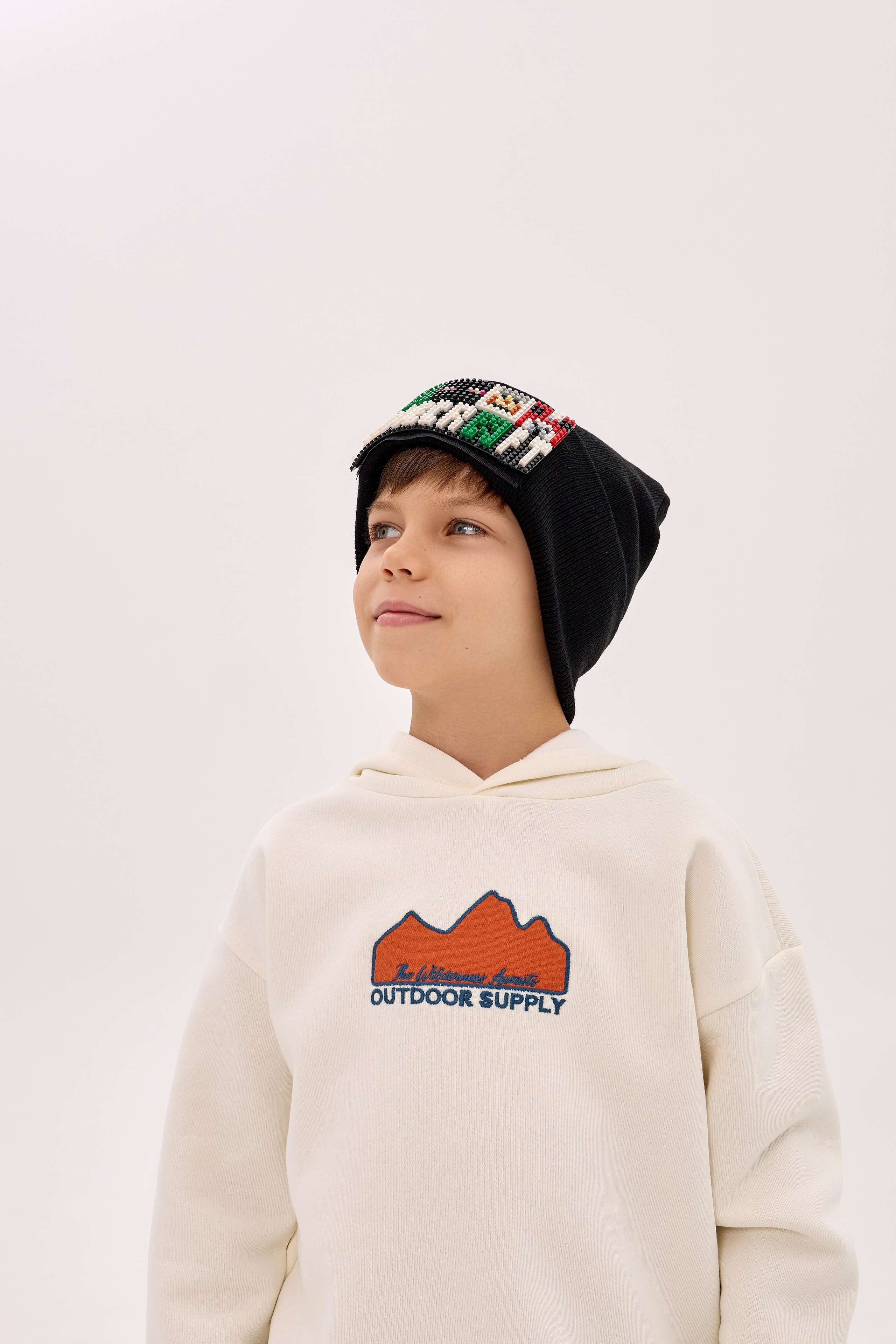 Фотосессия шапок для маркетплейсов. Фотограф Руслан Потапов в Краснодаре