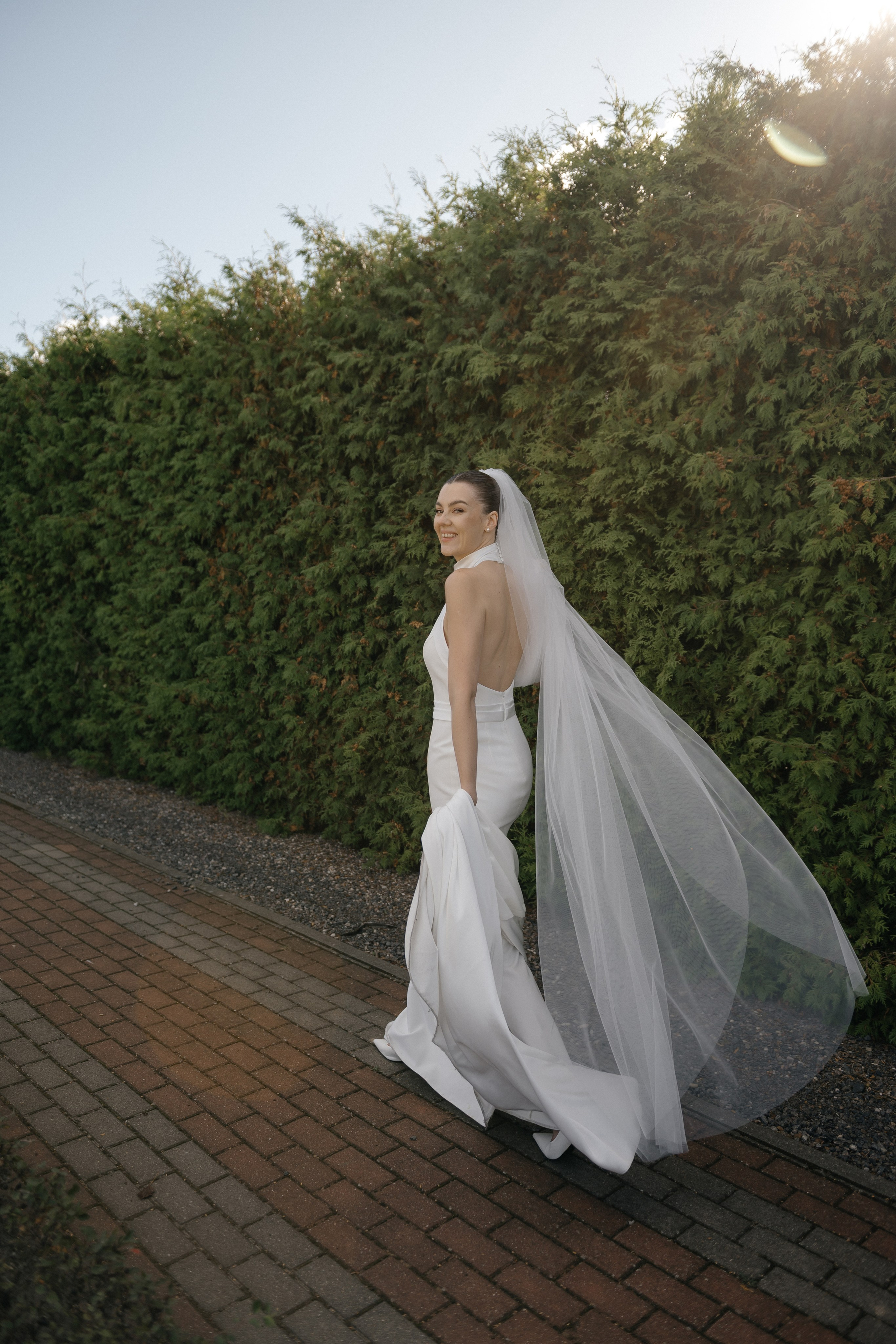 Wedding day in VERSAL PARK. Wedding PHOTOGRAPHER Andrew Vnukov