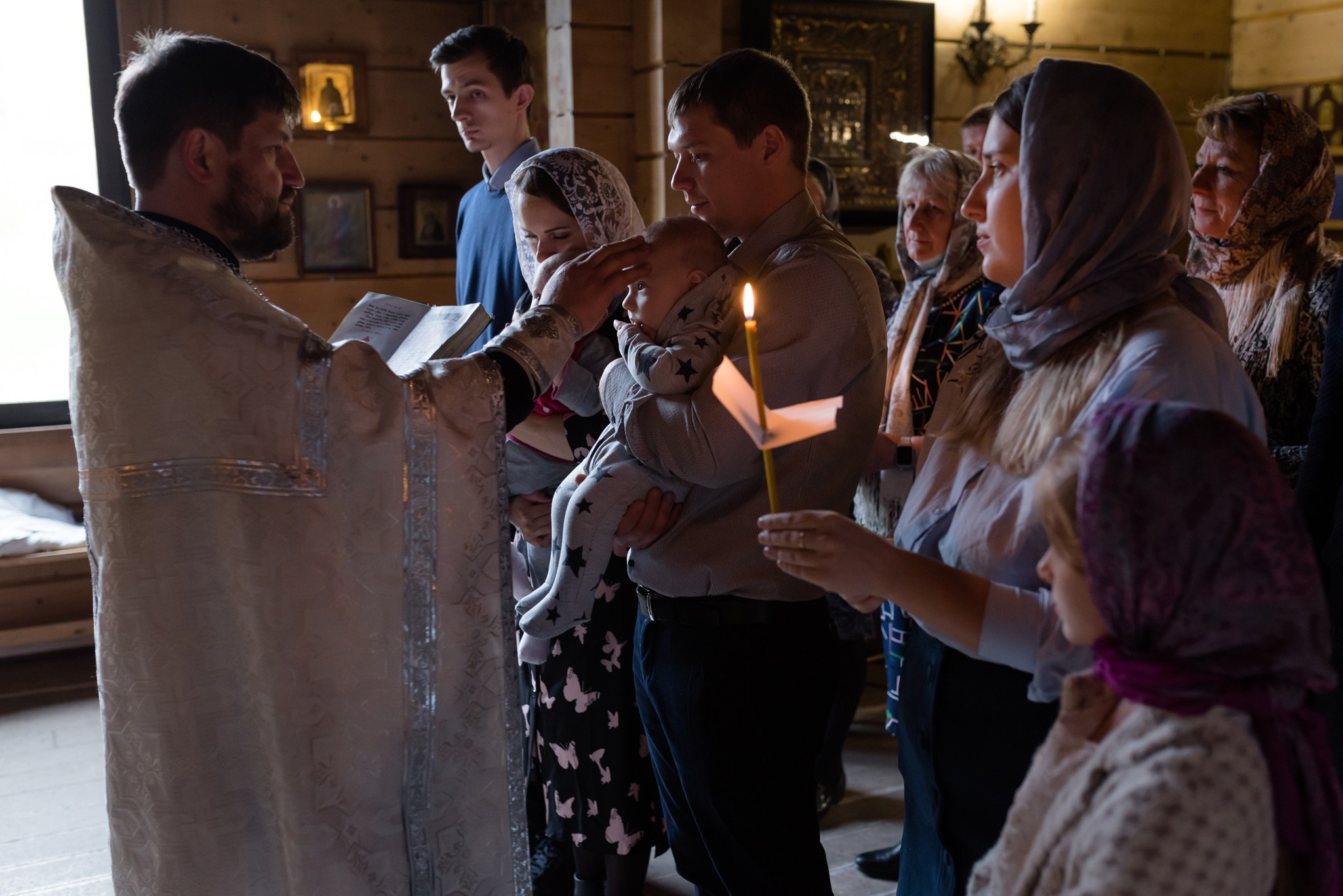 Крещение в церкви. Свадебный и семейный фотограф из Санкт-Петербурга Климов Анатолий