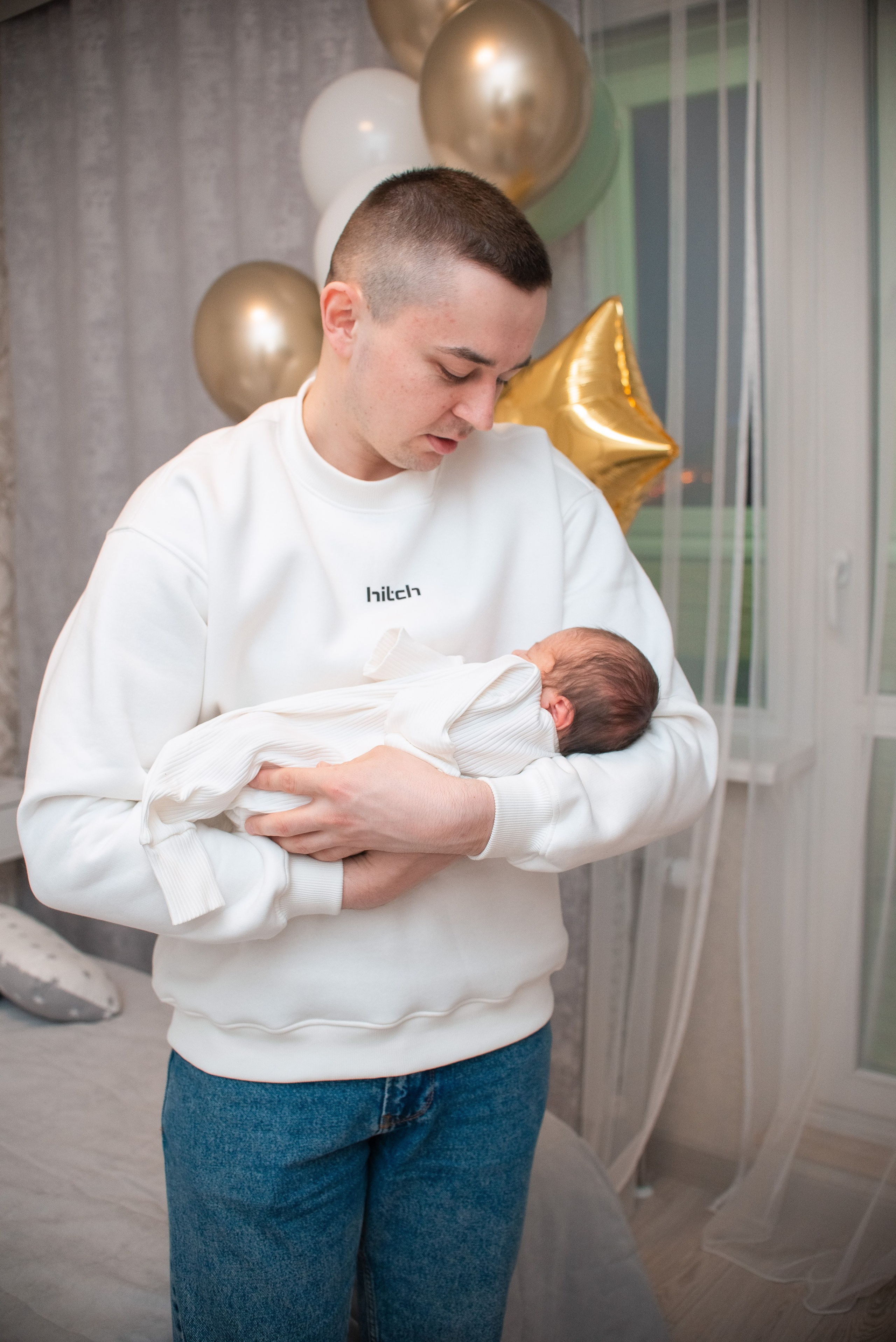 Выписка Веолетты 5РД. Семейный фотограф на выписку из роддома и крещение Минск Настя Гришук