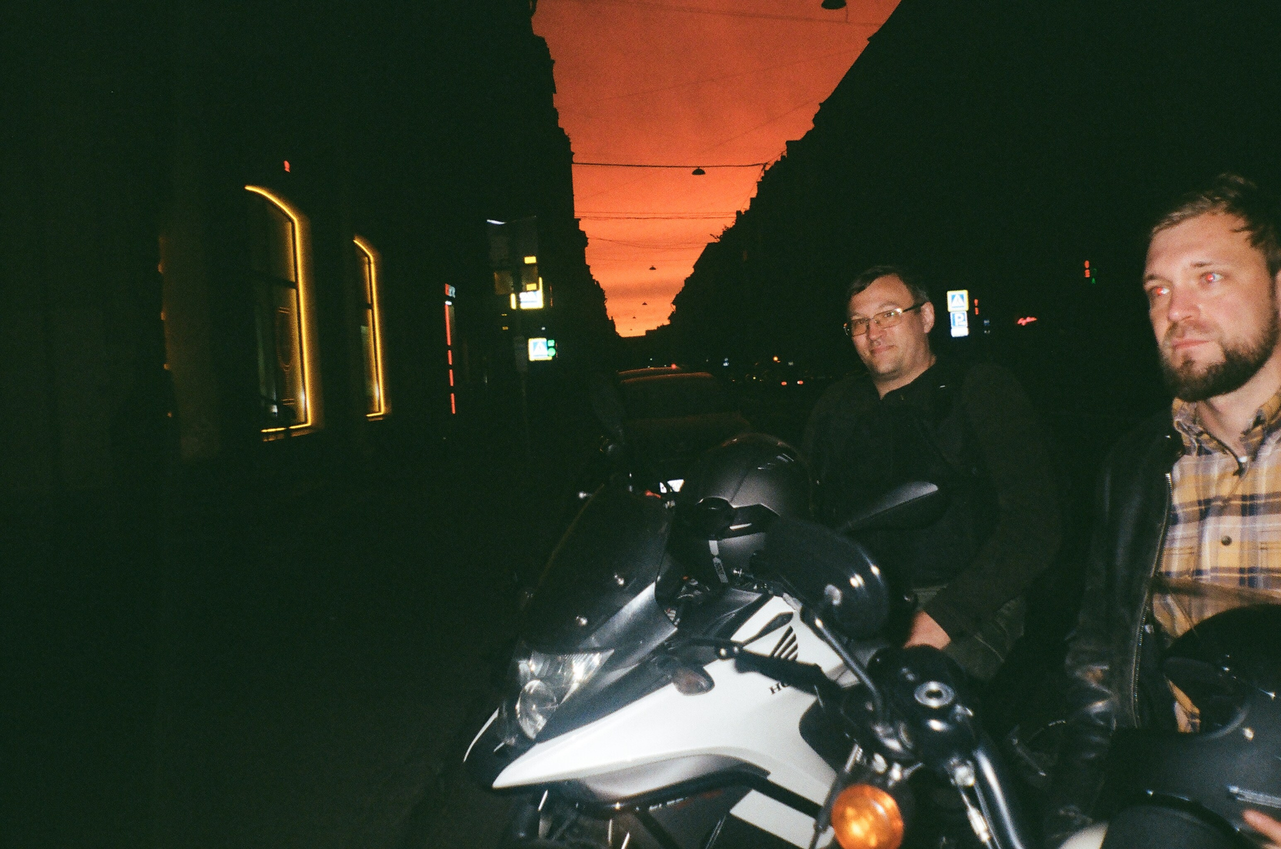 Плёнка. Человек в Шляпе