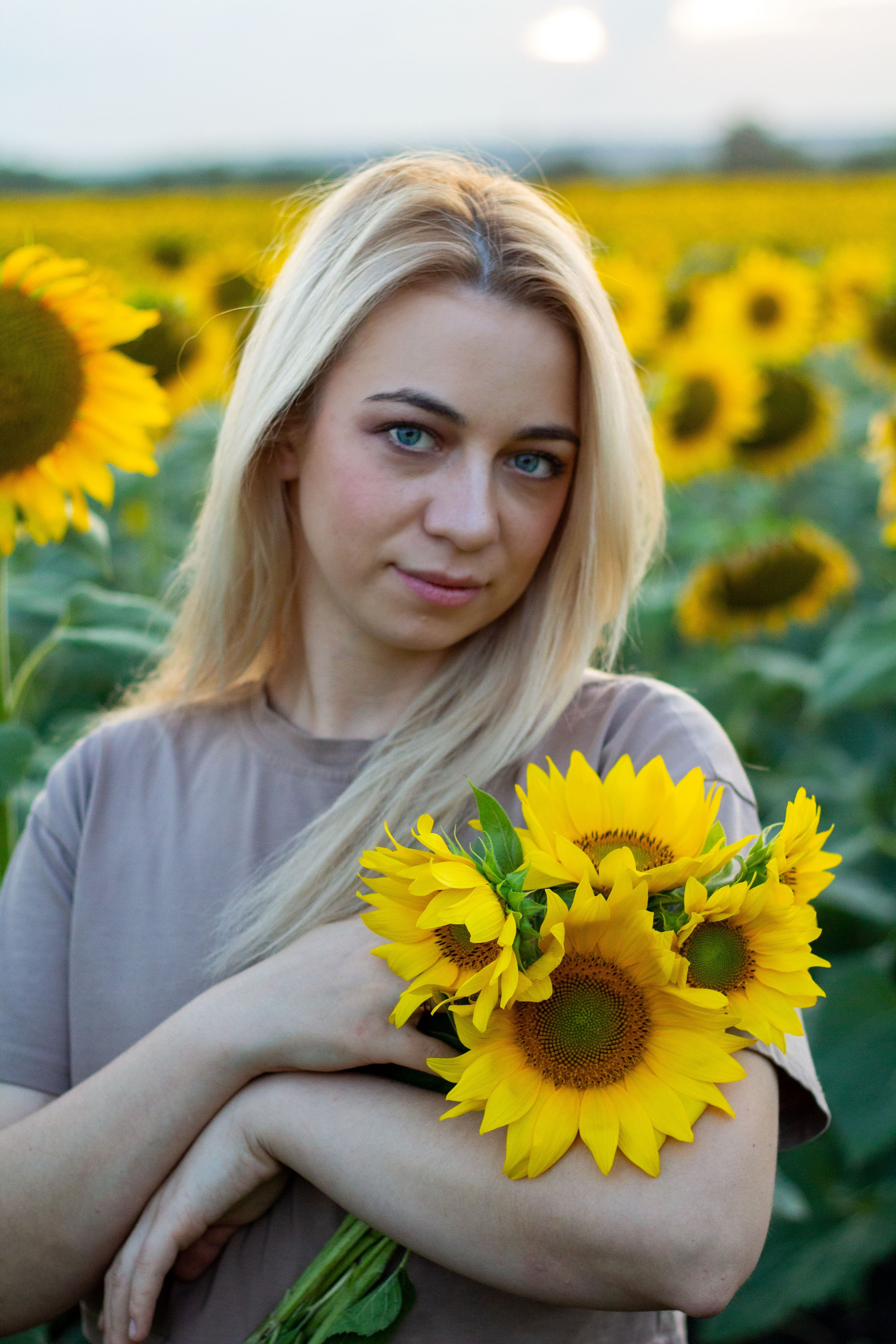 Тематическая выездная съёмка «Подсолнухи». Женский, семейный фотограф в Самаре Митюнина Ирина