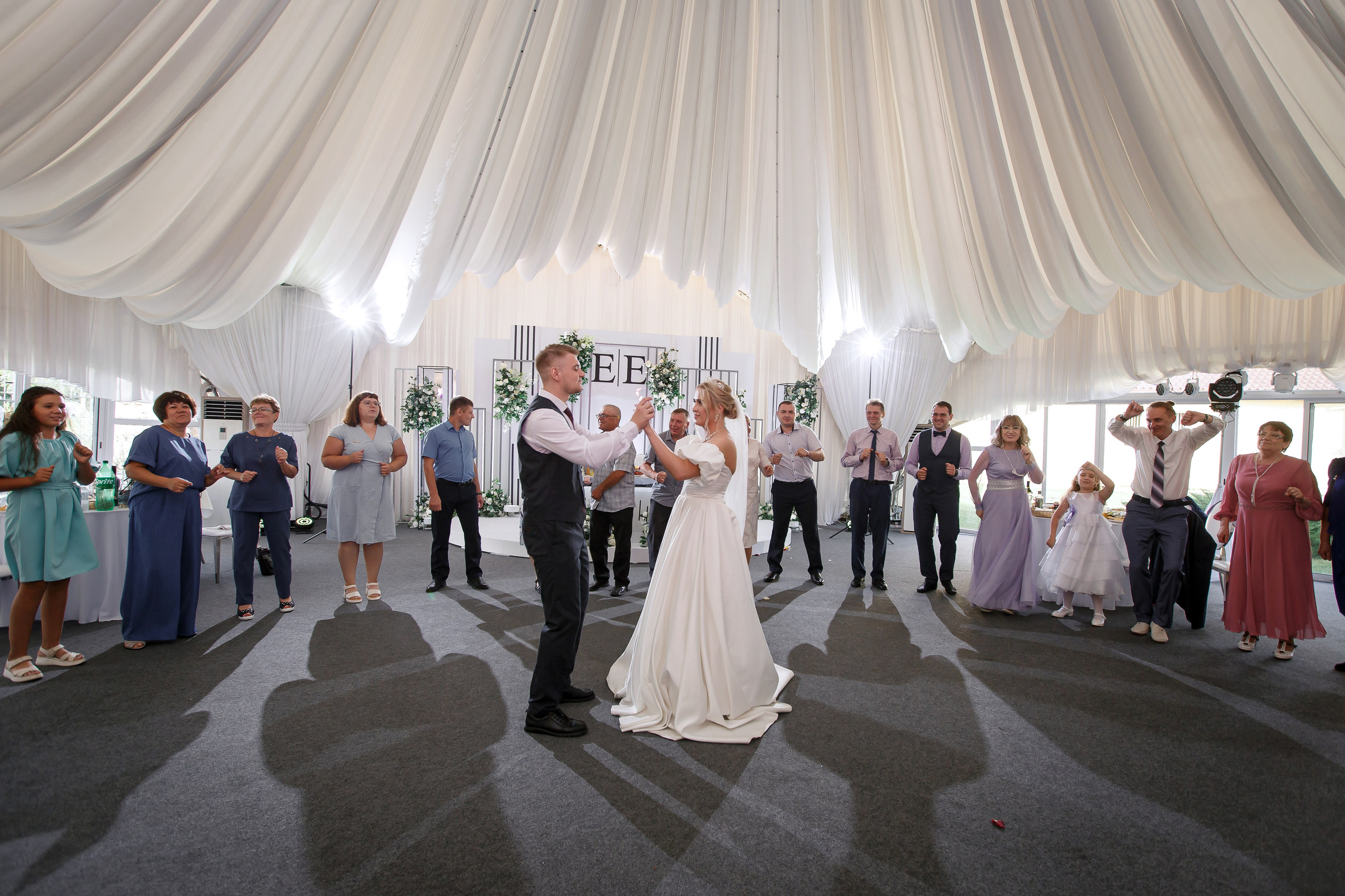 Екатерина и Евгений. Свадебный фотограф в Омске Яна Савина