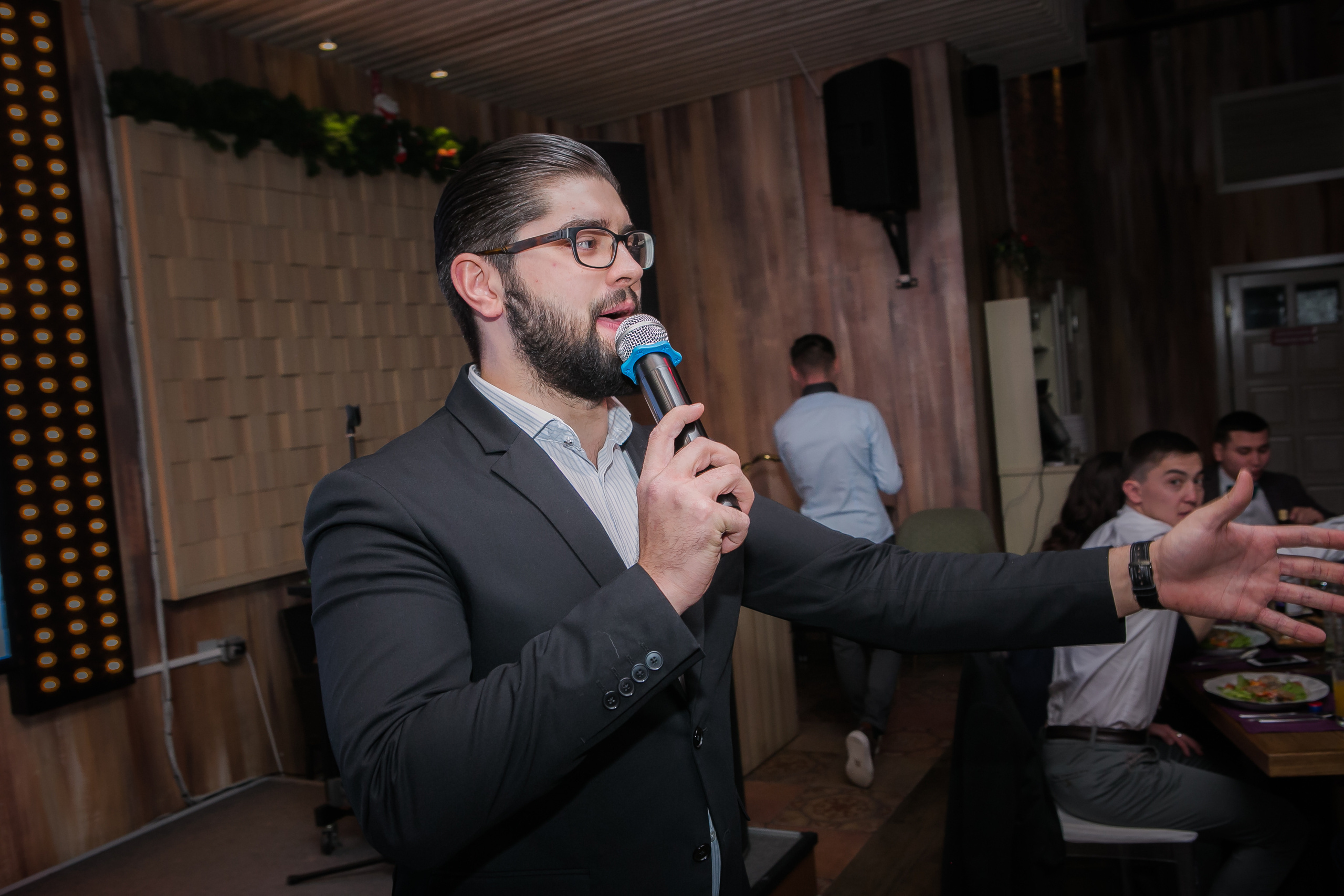 Праздник Уфа. Ведущий Уфа Азат Гайсин gaisinshow.ru Юбилей Уфа. Ресторан Пастернак. Фотограф Уфа Алексей Муравьёв alexmur.ru Ведущий Уфа Азат Гайсин Праздник Уфа eventsshow.ru