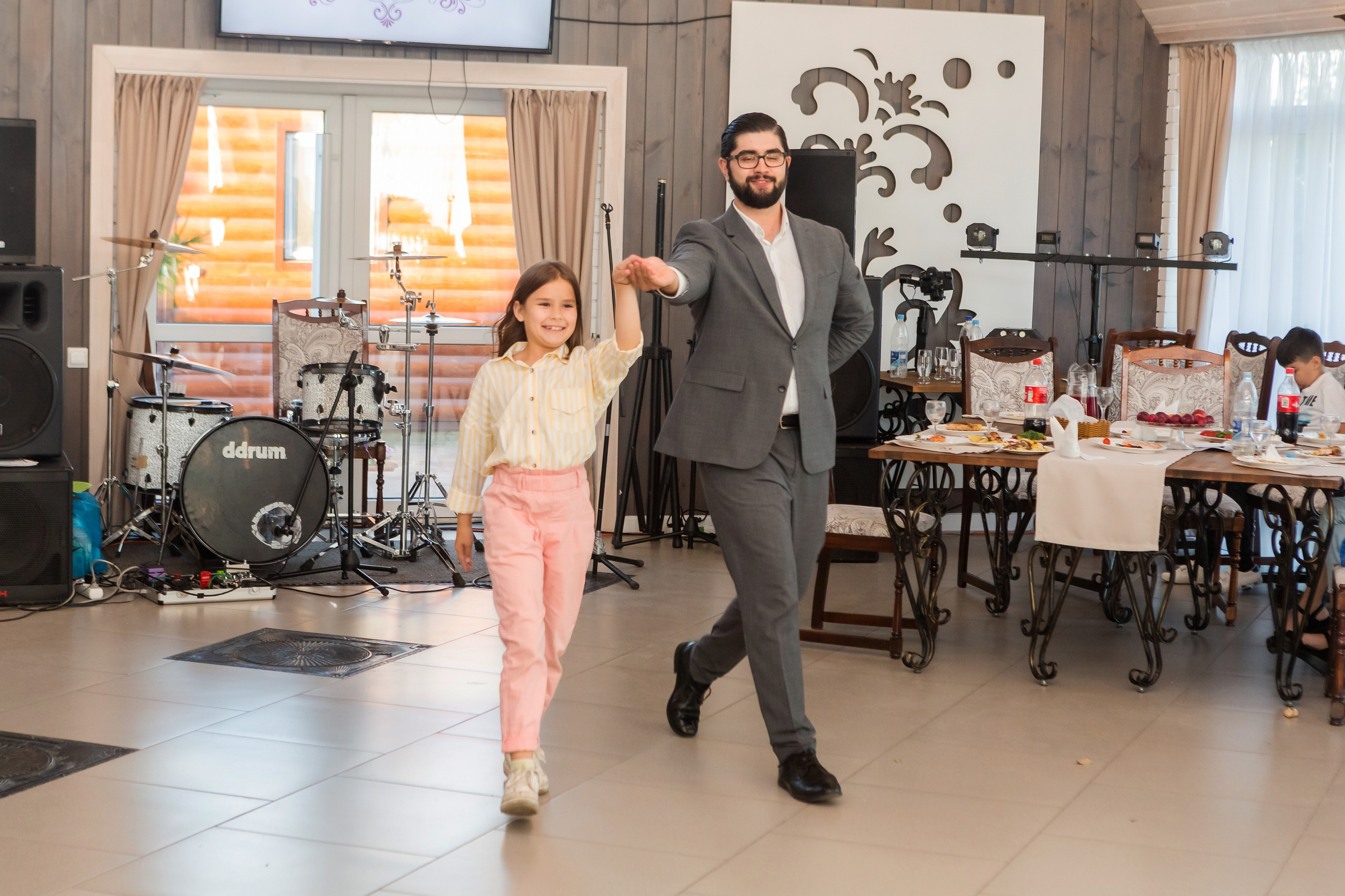 Праздник Уфа. Азат Гайсин gaisinshow.ru Юбилей Уфа. Ресторан Уфа. Фотограф Уфа Алексей Муравьёв alexmur.ru Ведущий Уфа Азат Гайсин Праздник Уфа eventsshow.ru