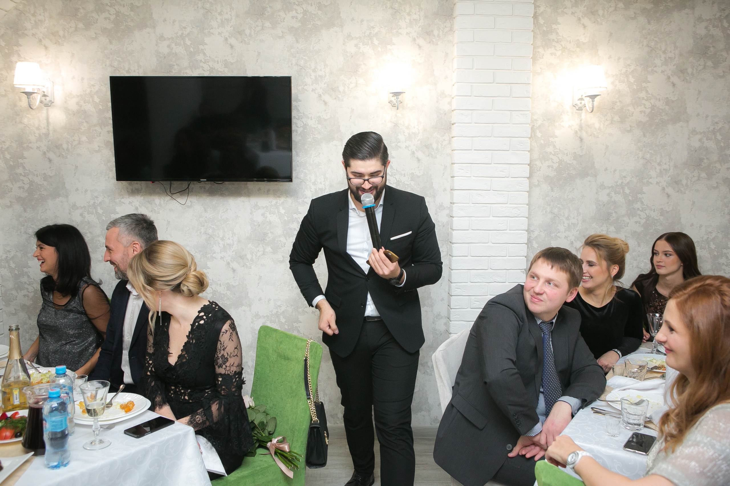 Ведущий Уфа Азат Гайсин gaisinshow.ru Корпоратив Уфа. Ресторан Уфа. Фотограф Уфа Алексей Муравьёв alexmur.ruВедущий Уфа Азат Гайсин Организация и провидение мероприятий eventsshow.ru