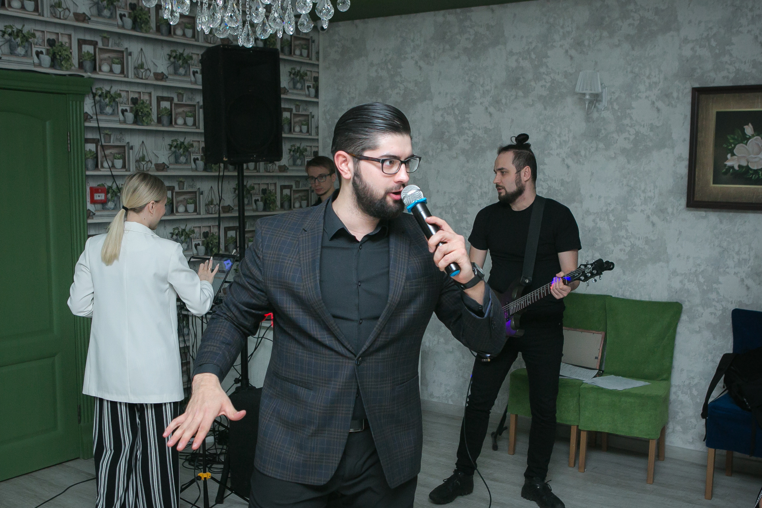 Ведущий Уфа Азат Гайсин gaisinshow.ru Корпоратив Уфа. Ресторан Уфа. Фотограф Уфа Алексей Муравьёв alexmur.ruВедущий Уфа Азат Гайсин Организация и провидение мероприятий eventsshow.ru