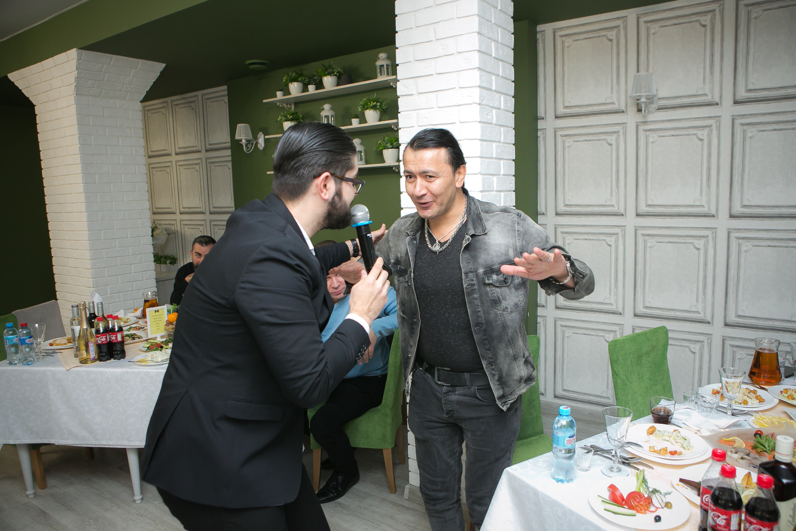 Ведущий Уфа Азат Гайсин gaisinshow.ru Корпоратив Уфа. Ресторан Уфа. Фотограф Уфа Алексей Муравьёв alexmur.ruВедущий Уфа Азат Гайсин Организация и провидение мероприятий eventsshow.ru