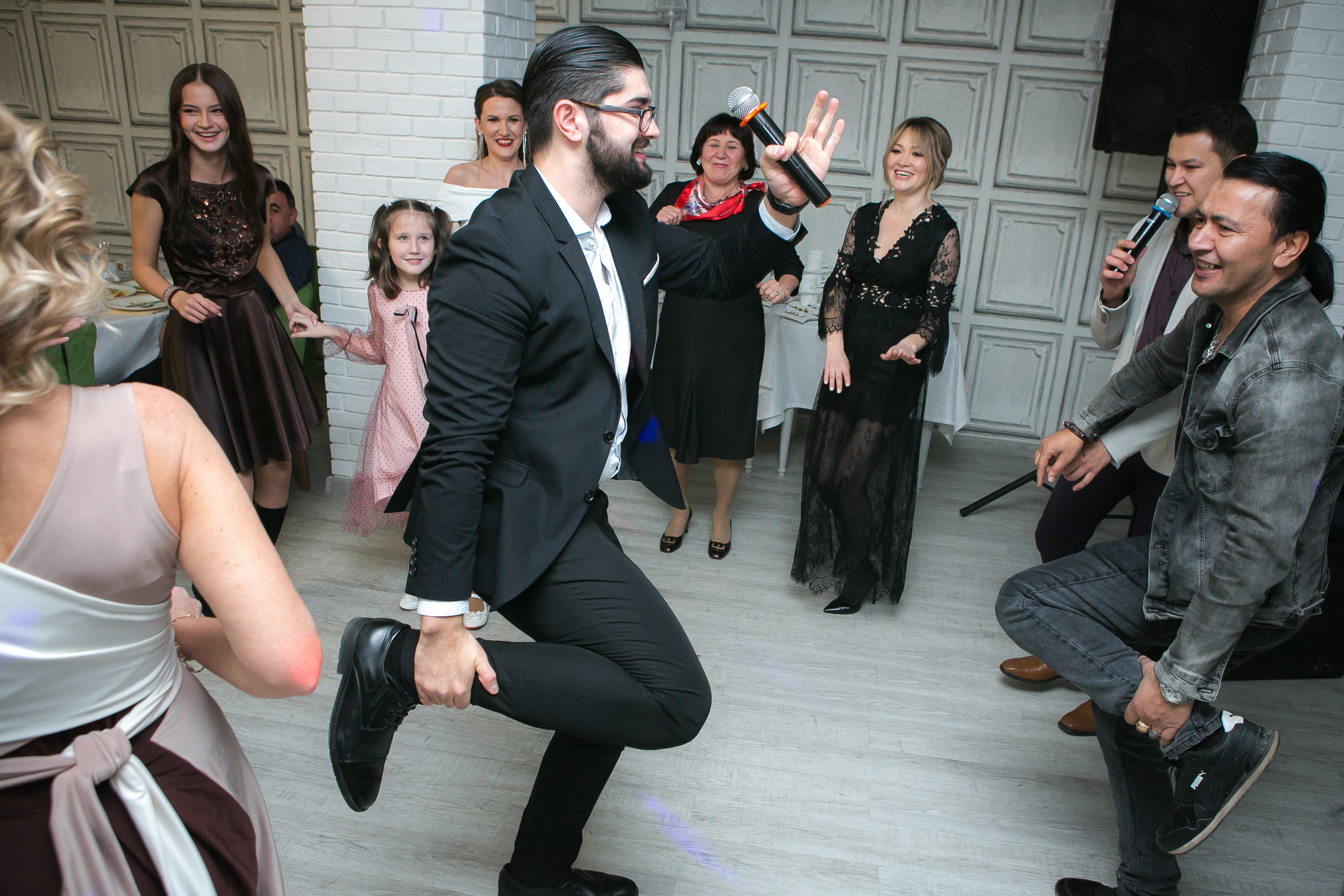 Ведущий Уфа Азат Гайсин gaisinshow.ru Корпоратив Уфа. Ресторан Уфа. Фотограф Уфа Алексей Муравьёв alexmur.ruВедущий Уфа Азат Гайсин Организация и провидение мероприятий eventsshow.ru