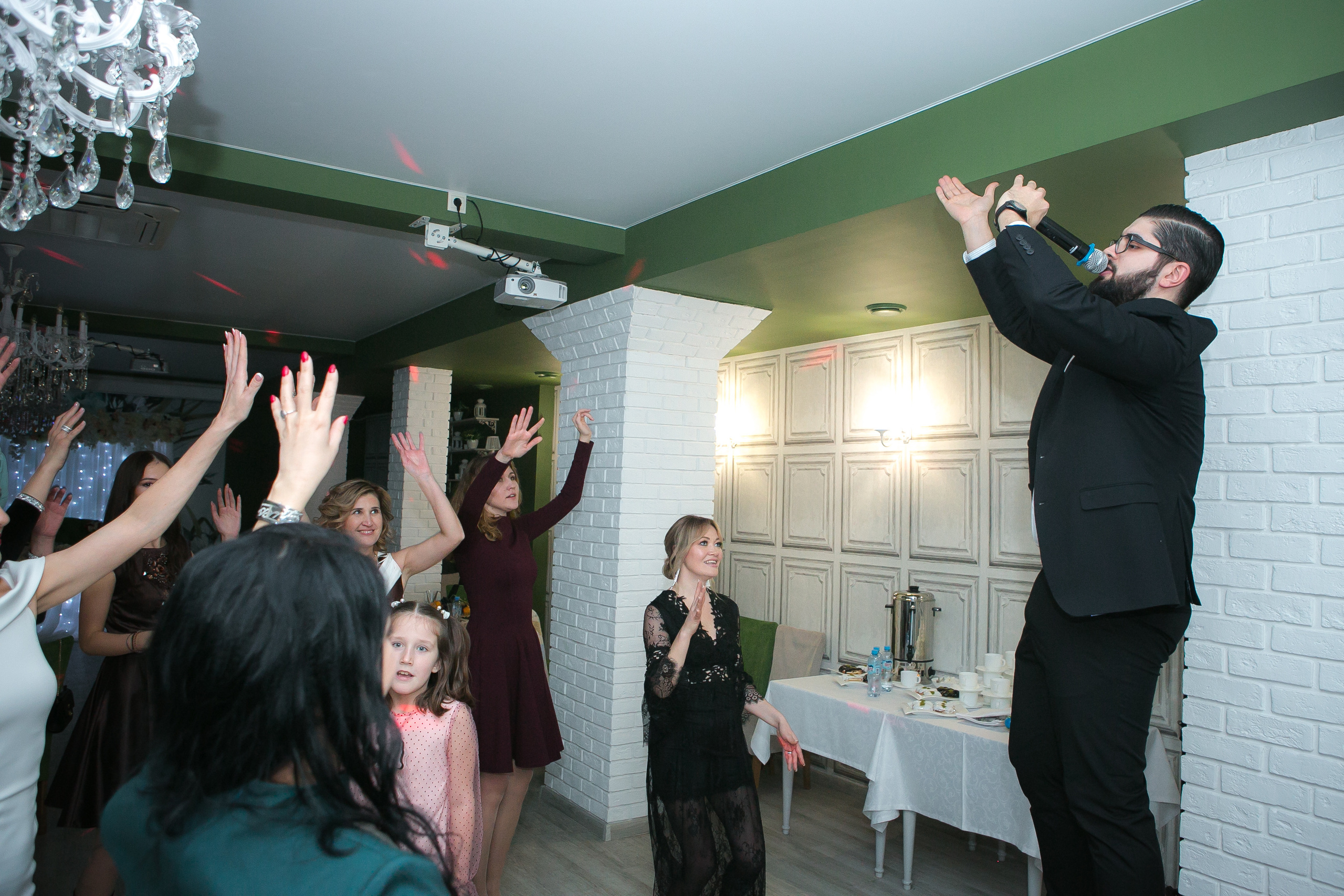 Ведущий Уфа Азат Гайсин gaisinshow.ru Корпоратив Уфа. Ресторан Уфа. Фотограф Уфа Алексей Муравьёв alexmur.ruВедущий Уфа Азат Гайсин Организация и провидение мероприятий eventsshow.ru