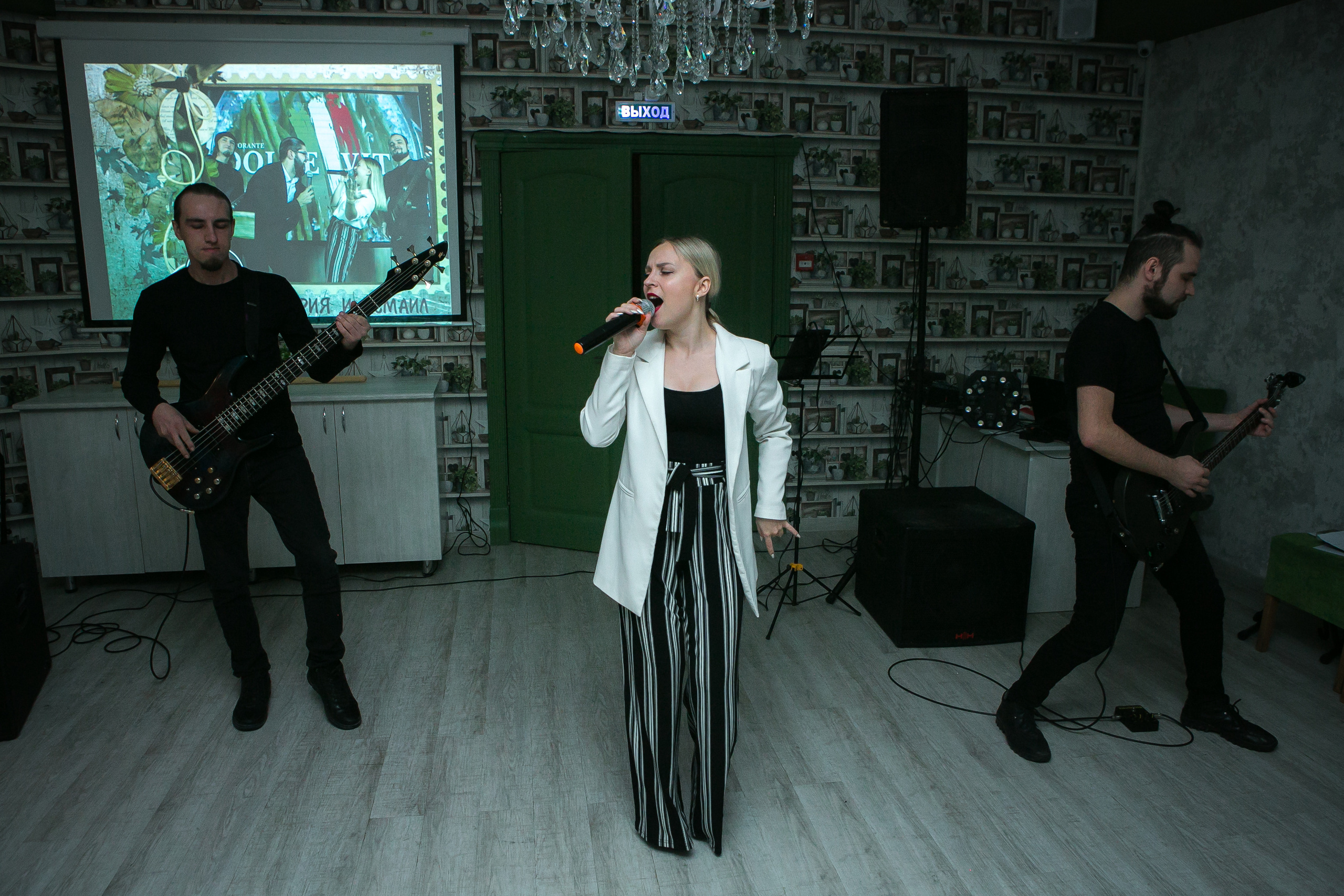 Ведущий Уфа Азат Гайсин gaisinshow.ru Корпоратив Уфа. Ресторан Уфа. Фотограф Уфа Алексей Муравьёв alexmur.ruВедущий Уфа Азат Гайсин Организация и провидение мероприятий eventsshow.ru