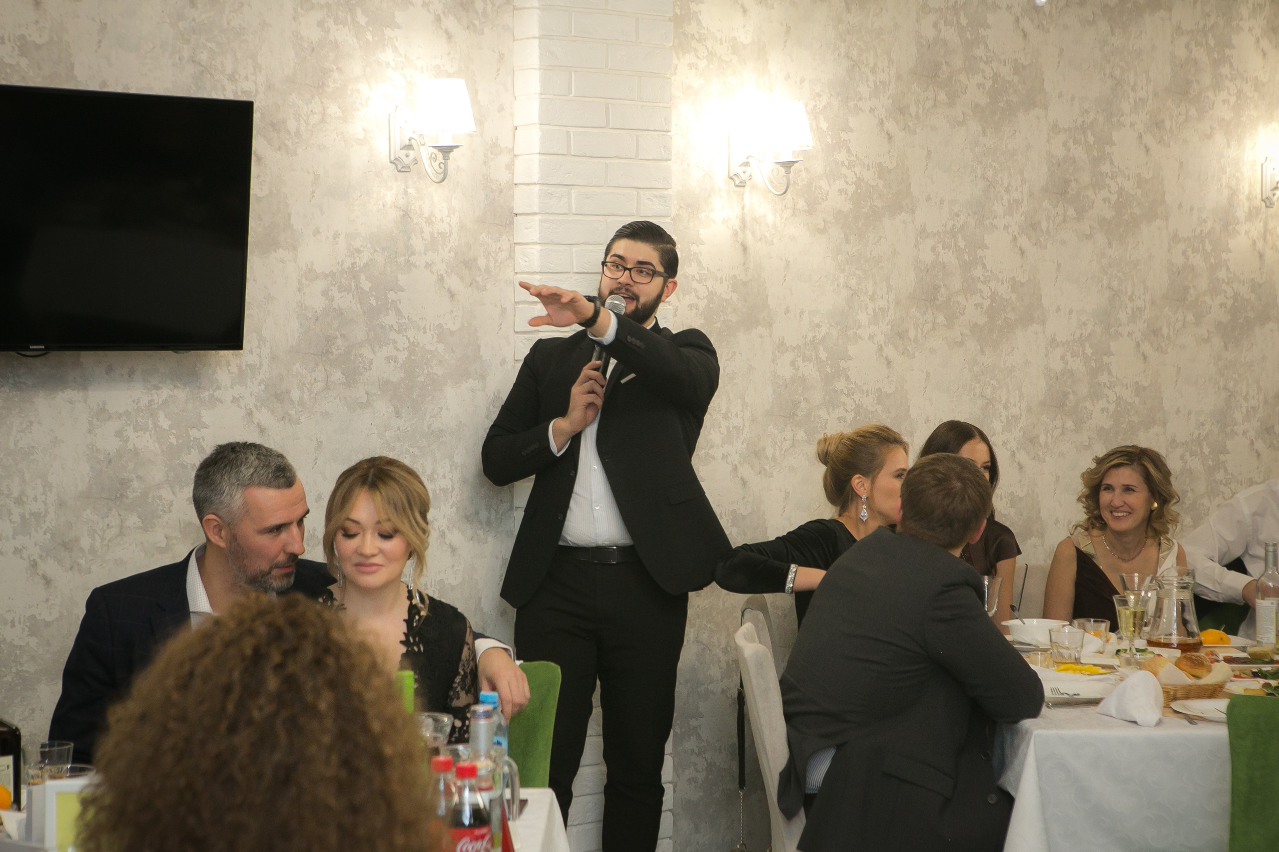 Ведущий Уфа Азат Гайсин gaisinshow.ru Корпоратив Уфа. Ресторан Уфа. Фотограф Уфа Алексей Муравьёв alexmur.ruВедущий Уфа Азат Гайсин Организация и провидение мероприятий eventsshow.ru