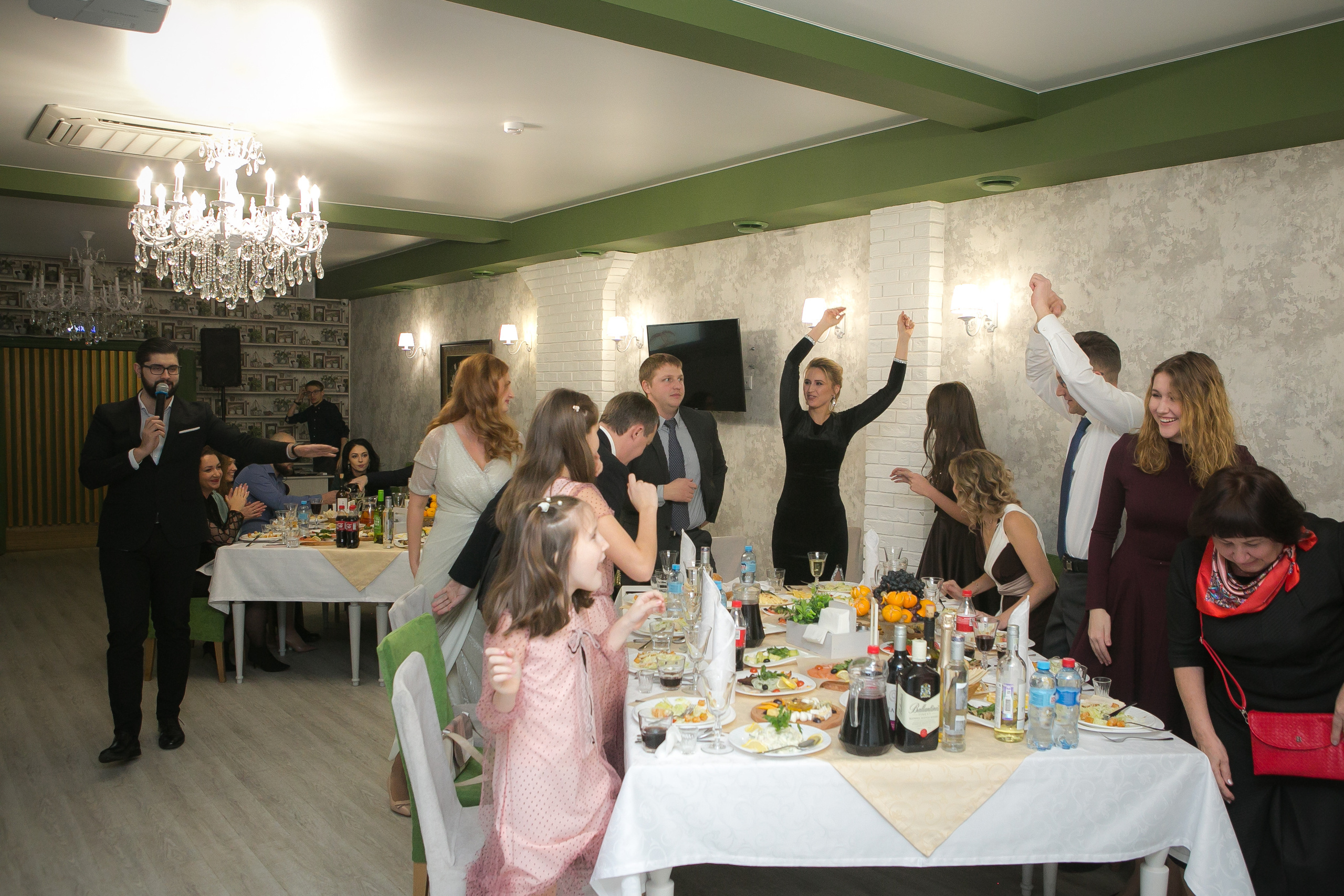 Ведущий Уфа Азат Гайсин gaisinshow.ru Корпоратив Уфа. Ресторан Уфа. Фотограф Уфа Алексей Муравьёв alexmur.ruВедущий Уфа Азат Гайсин Организация и провидение мероприятий eventsshow.ru