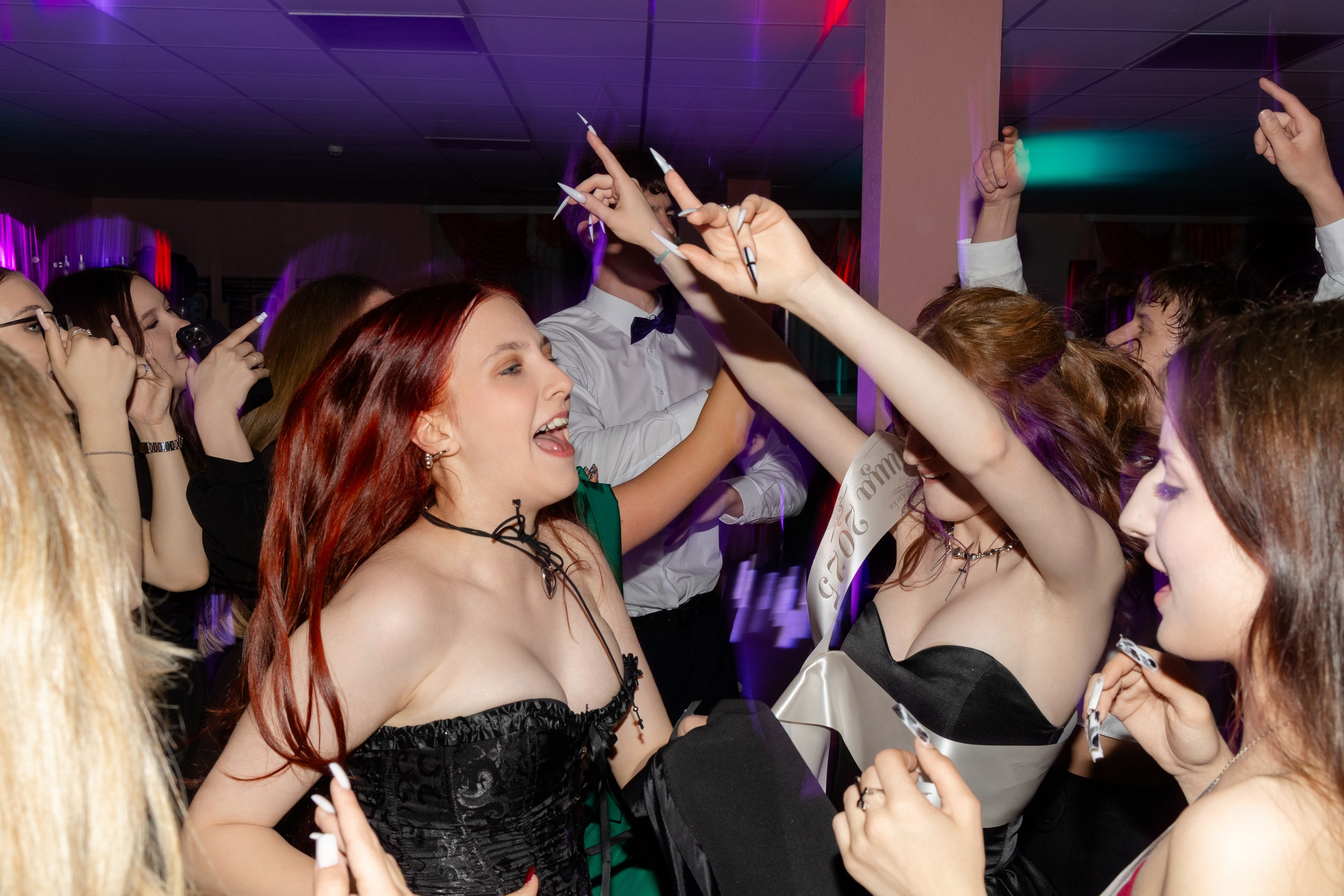 Школьный выпускной 2025 год в Минске, Беларуси. Свадебный фотограф в Минске/Беларуси Сергей Спиридонов