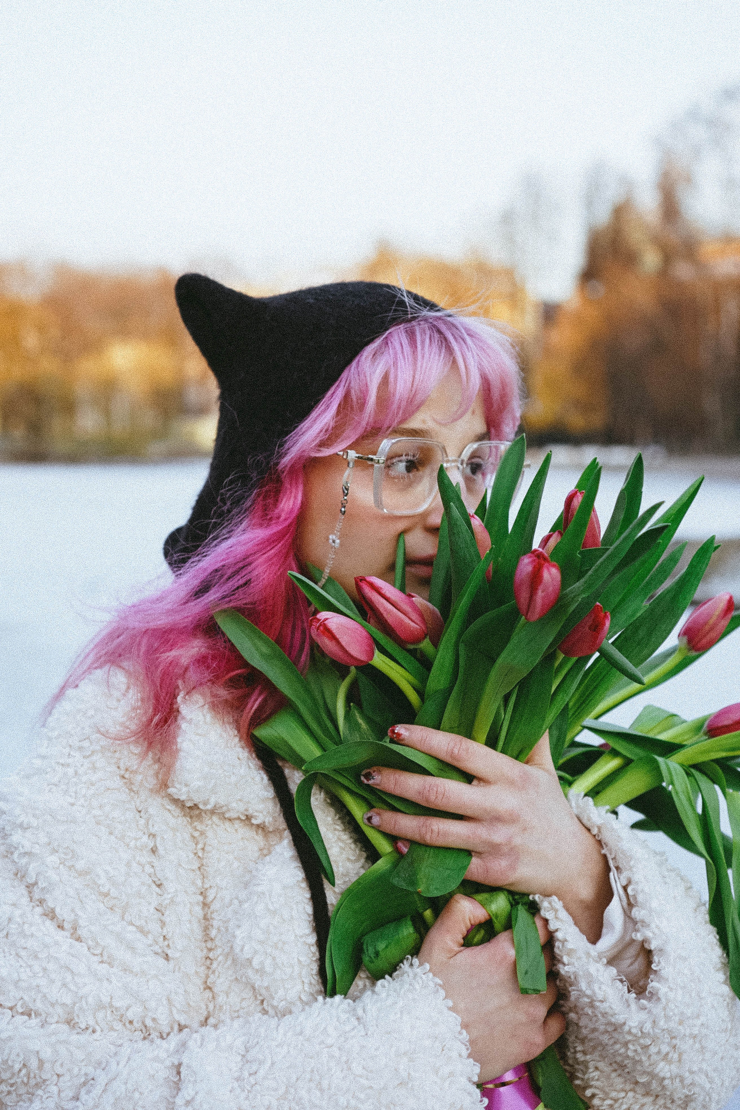 Прогулочная фотосессия с тюльпанами. Профессиональный фотограф, Санкт-Петербург — Виктория Богомолова