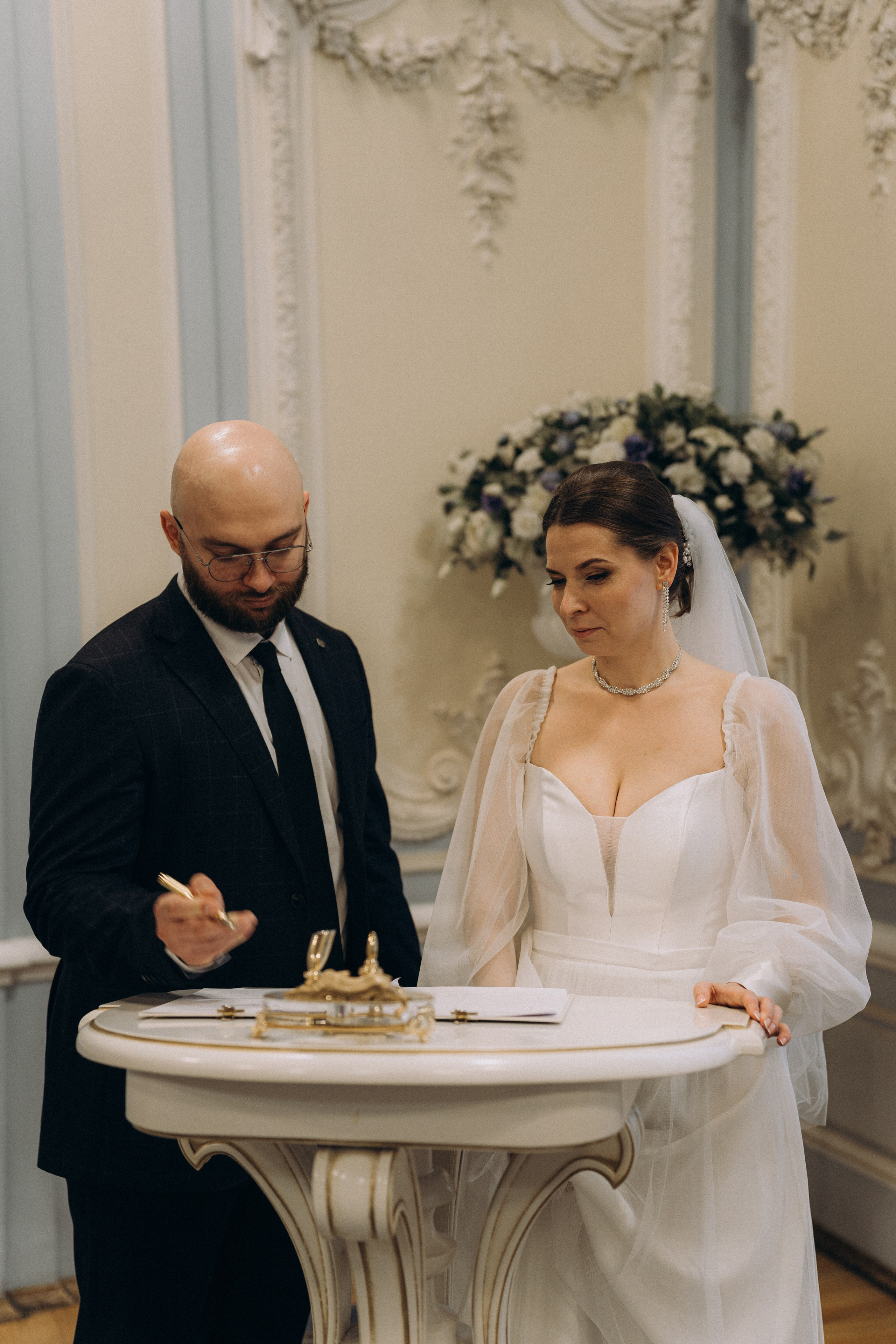 СВАДЕБНАЯ СЬЕМКА ВО ВТОРОМ ДВОРЦЕ (ДЕКАБРЬ) ТАКЖЕ СЬЕМКА В СТУДИИ НА ЧЕРНЫШЕВСКОЙ. Профессиональный фотограф, Санкт-Петербург — Виктория Богомолова