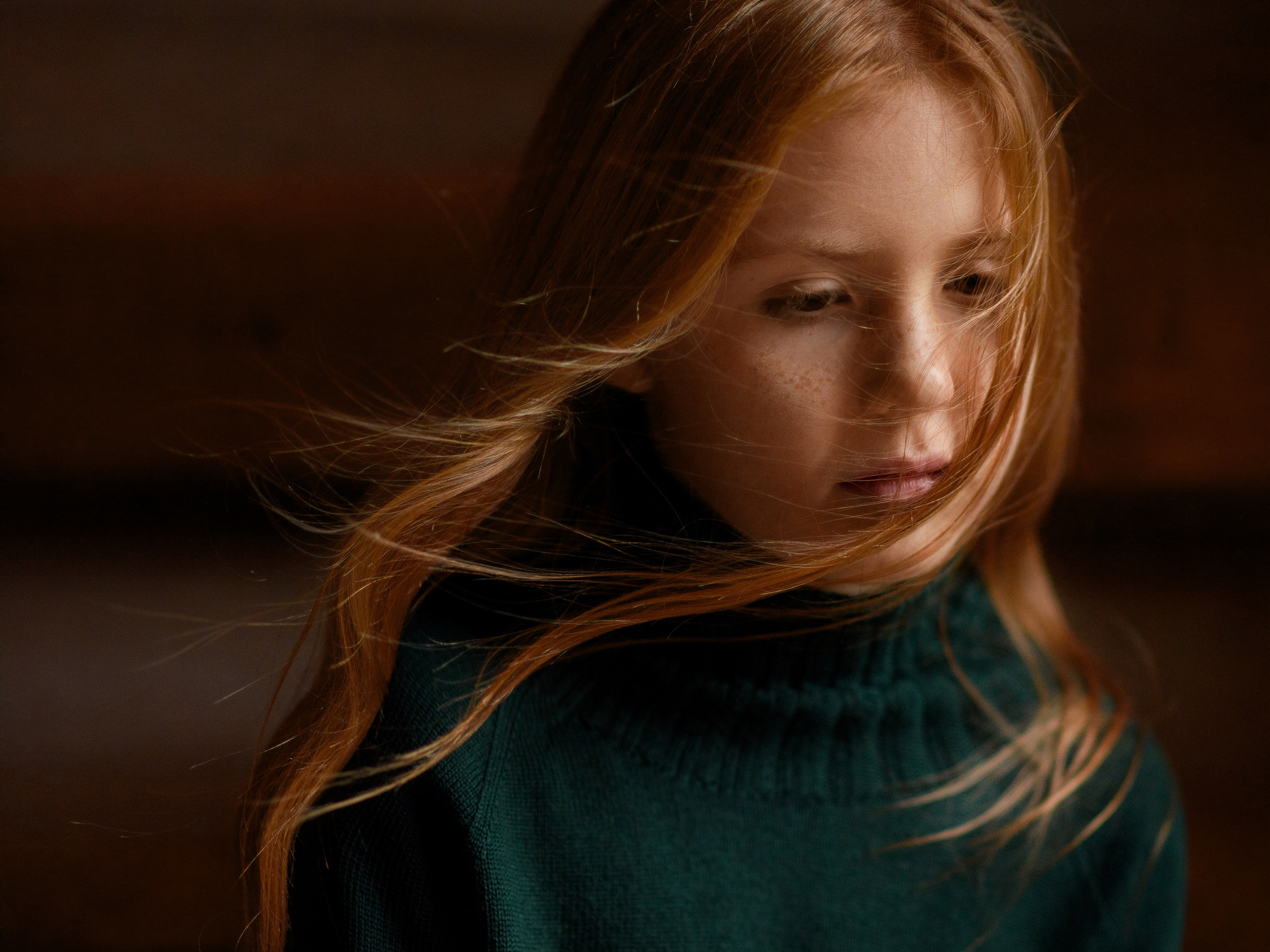 Фотосессия рыжей девочки-подростка в Коломенском. Главная