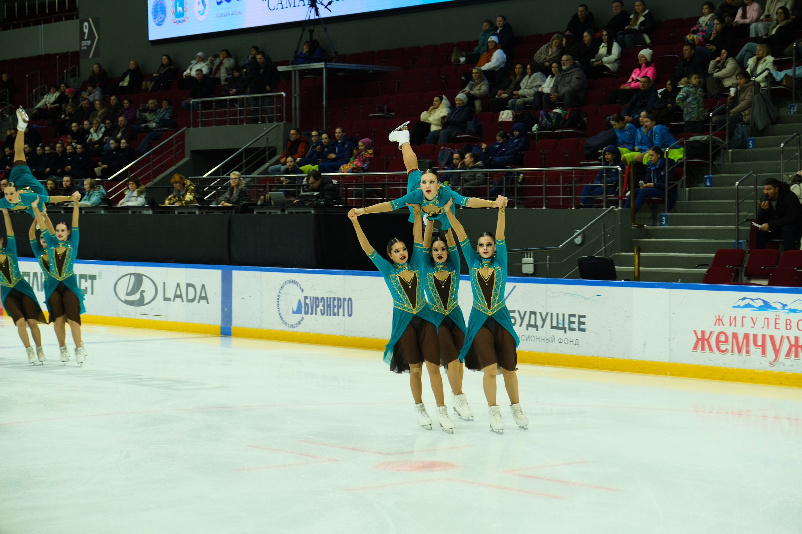 «Самарочка» этап кубка России по синхронному фигурному катанию. Александр Носов. Портретный и репортажный фотограф в Самаре