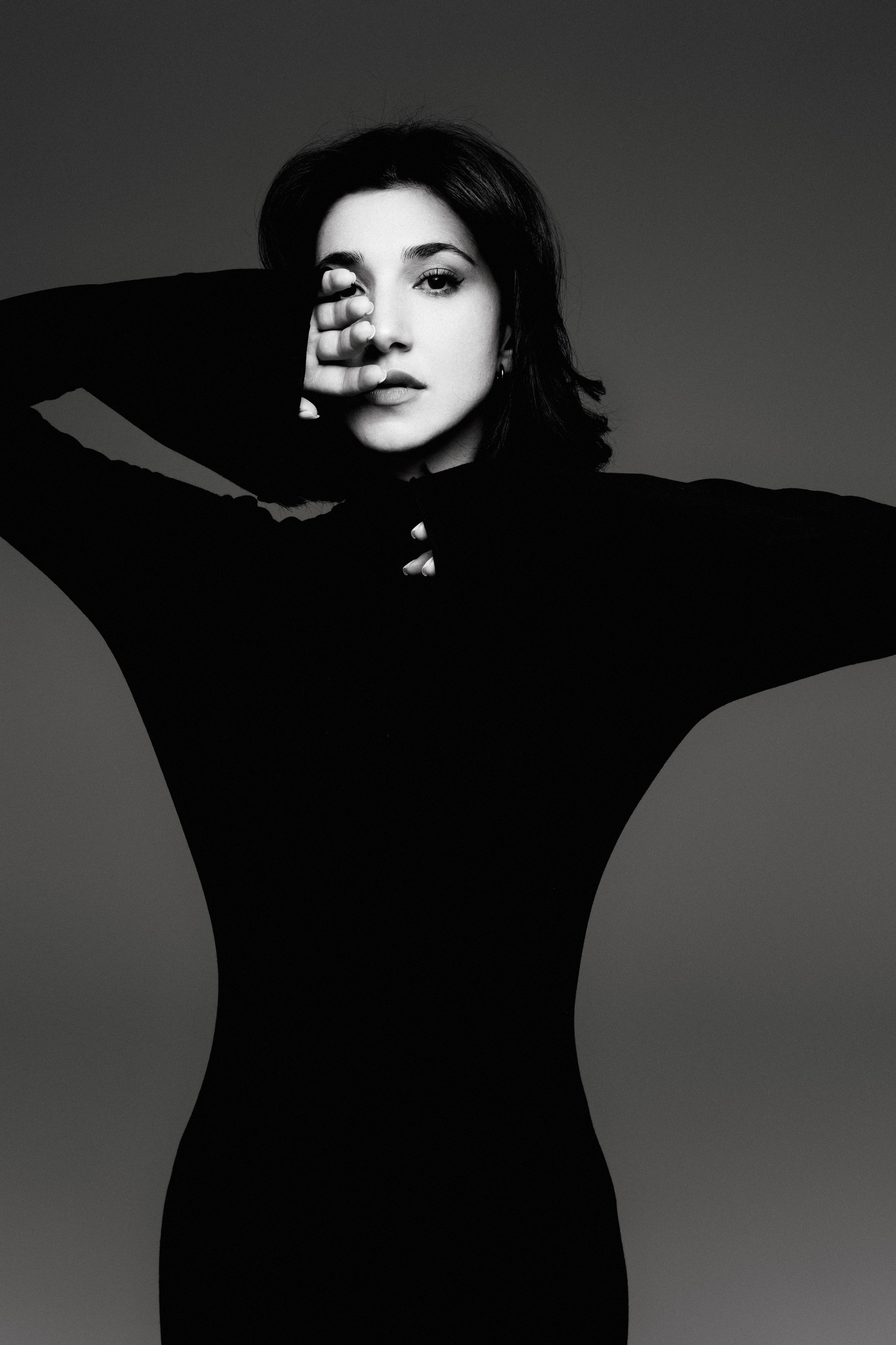 Найка Казиева (Женский стендап ТНТ). Shakhveledova.ru