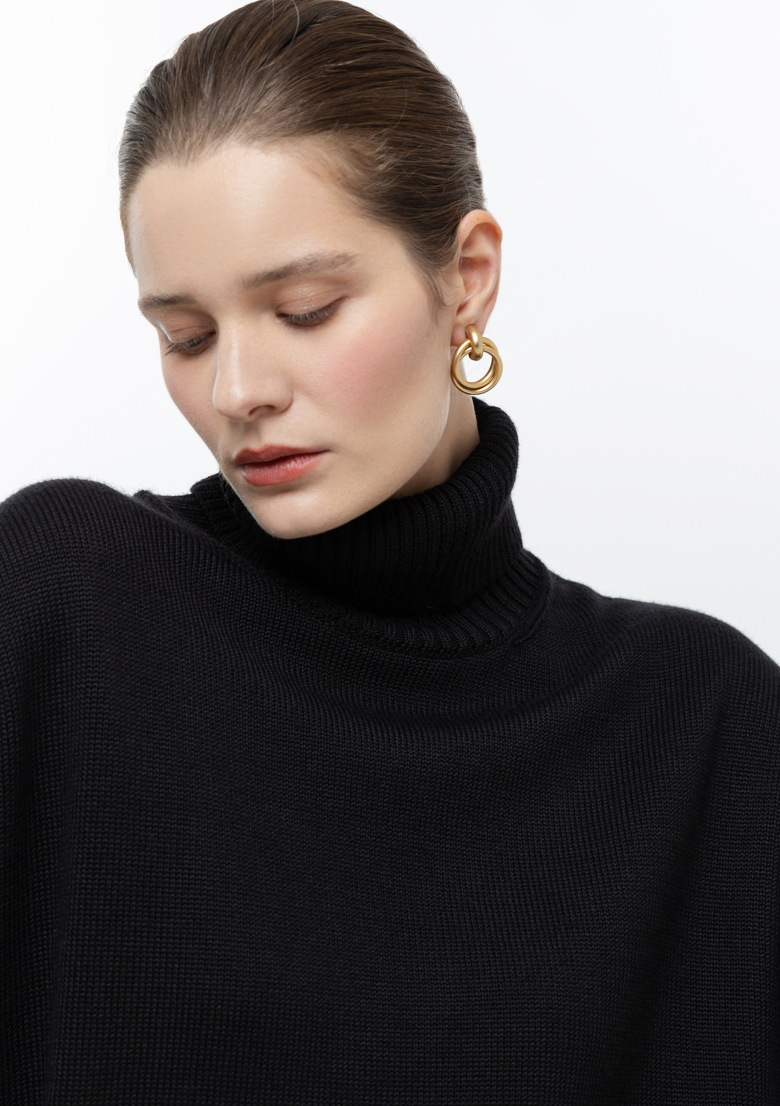 Каталог. Верхняя одежда + трикотаж бренда. 4ч,. Визажист для брендов, Фэшн продюсер Олеся Глушкова