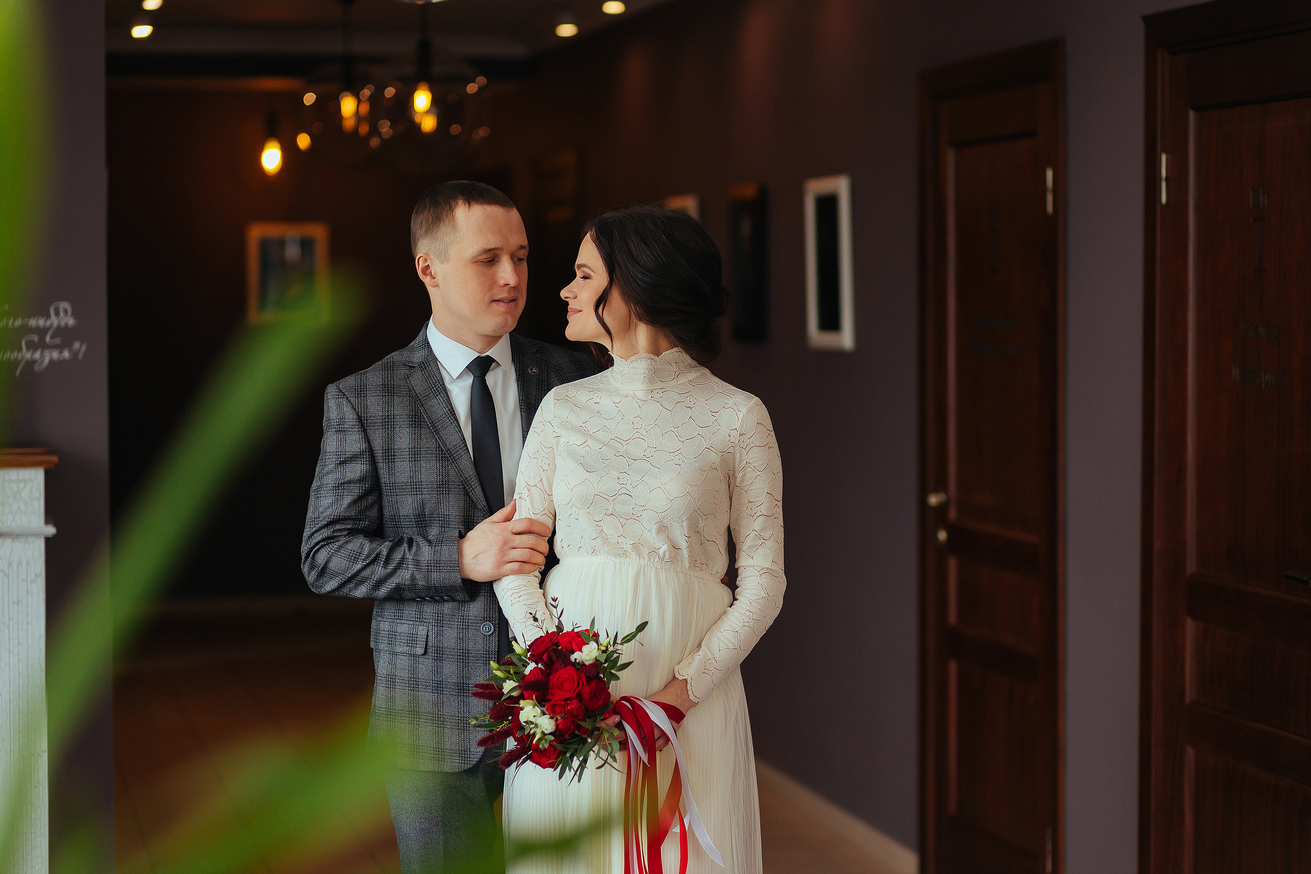 Свадебная сьемка беременной невесты с мужем. Олег Сверчков | Свадебный фотограф Вологда