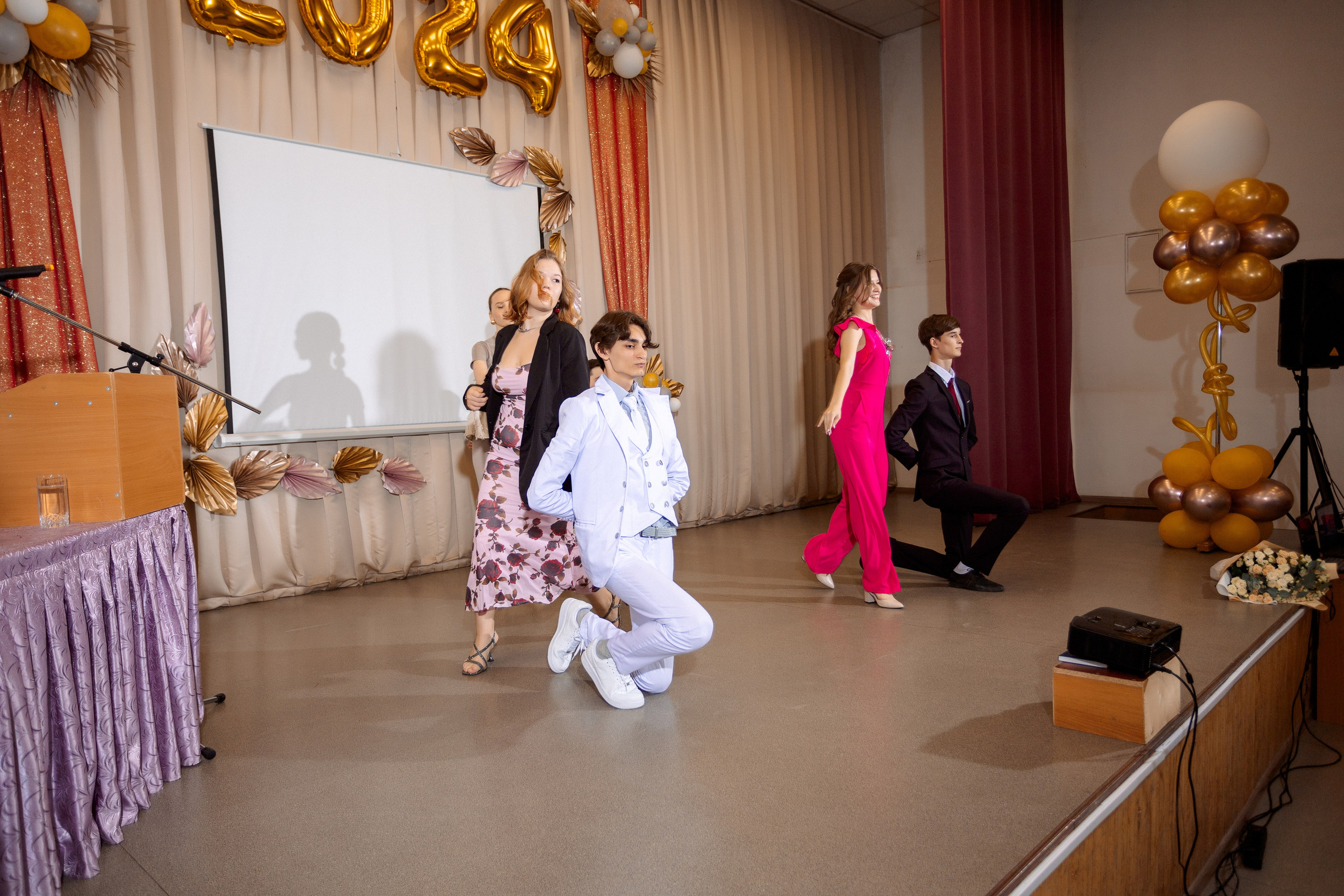 ВРУЧЕНИЕ АТТЕСТАТОВ: Пример. Все фото. Профессиональный фотограф в Ижевске Леша Петров