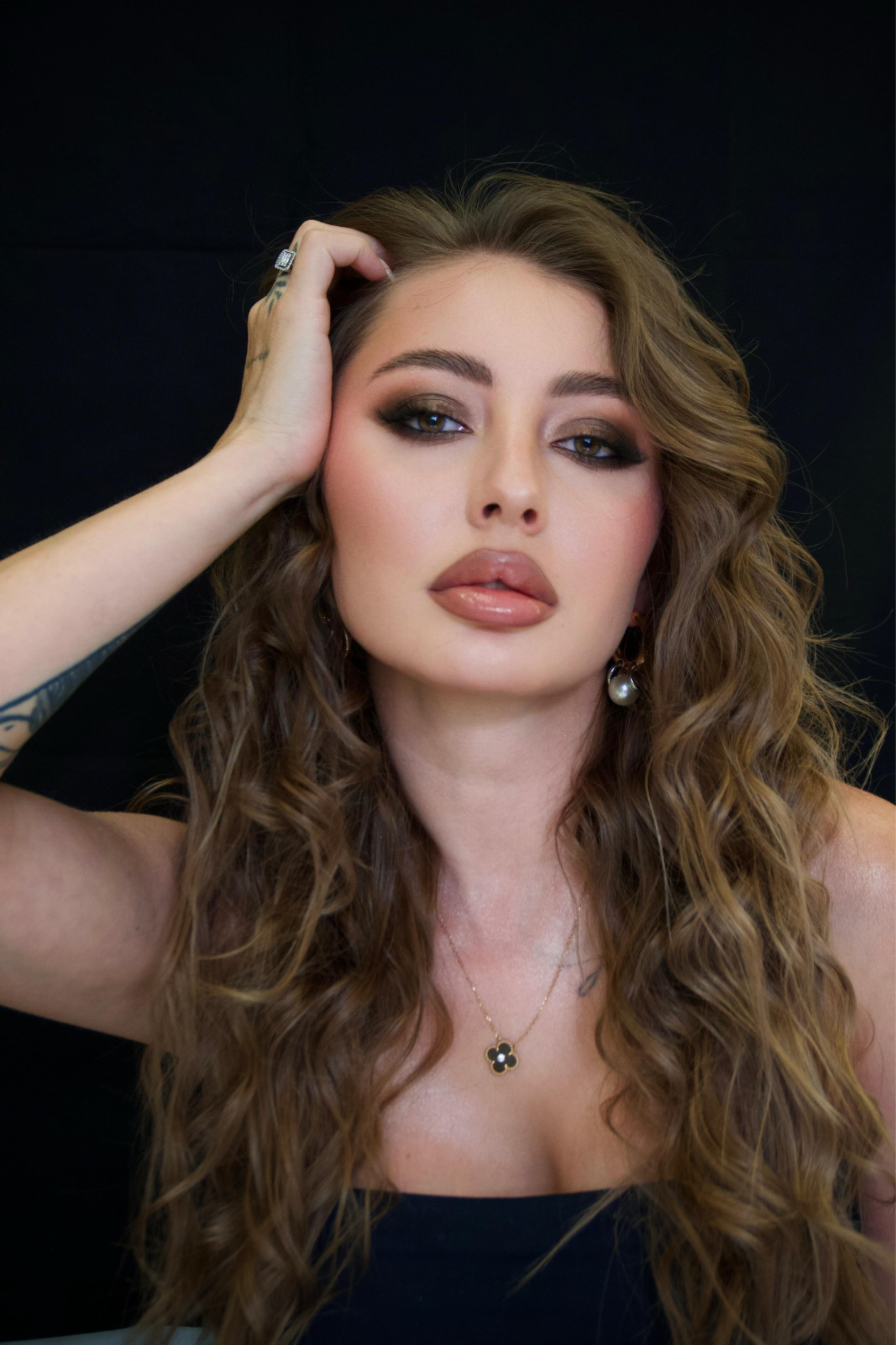 Мария. Фотостудия Алматы — 2 Stula.Studio | Аренда залов