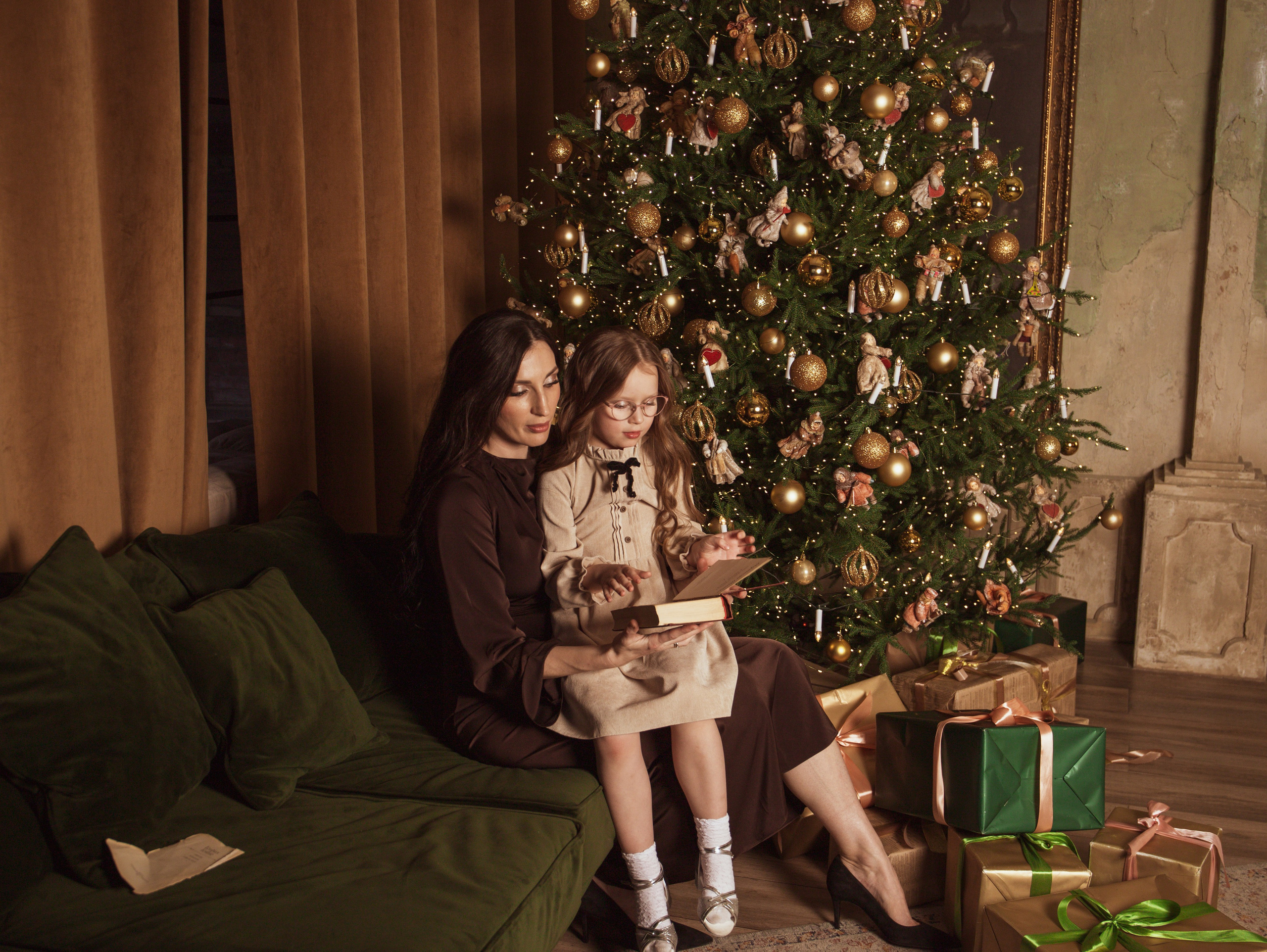 Мама с дочкой, новогодняя сьемка. Свадебный и семейный фотограф в Москве Мила Широких
