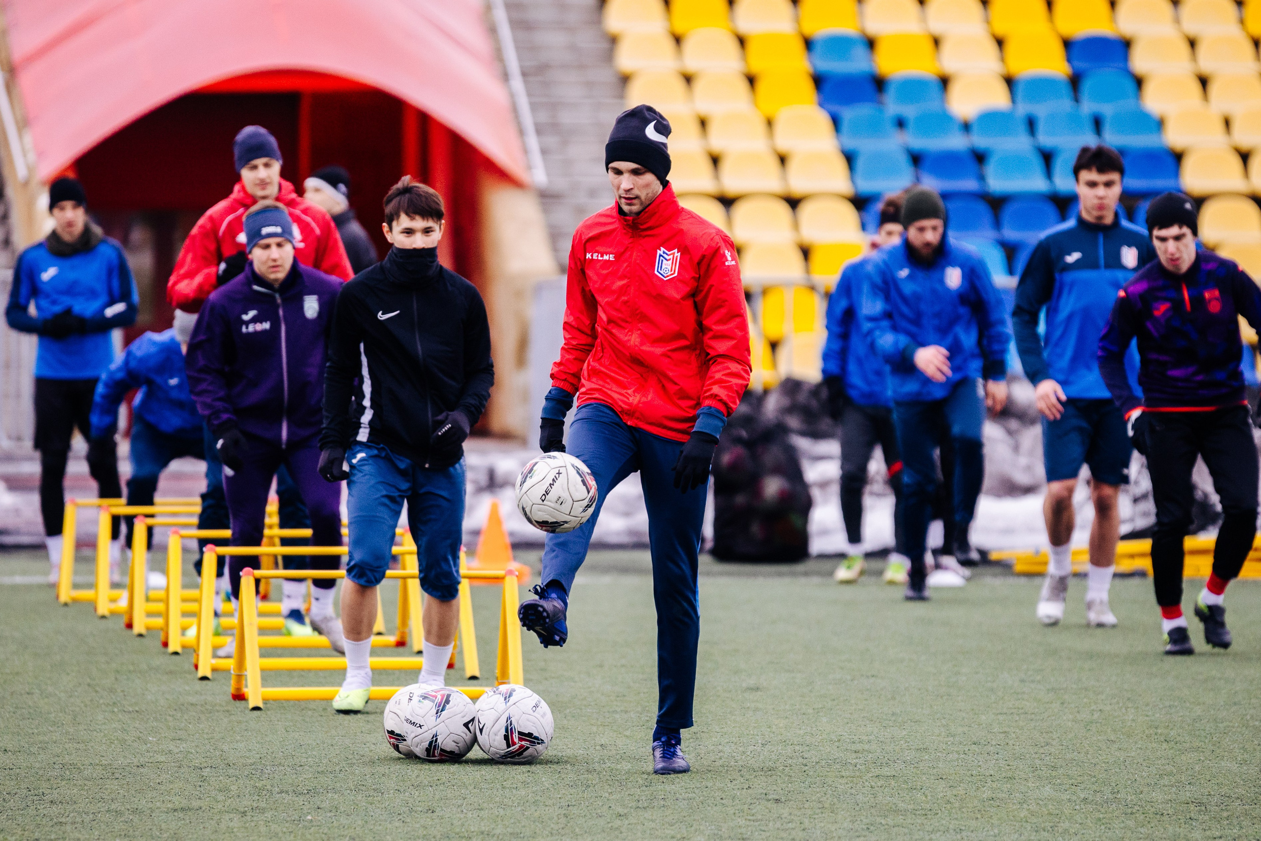 Тренировка ФК Металлург // 01.04.24. Денис Прохоров Фотограф в г. Магнитогорск