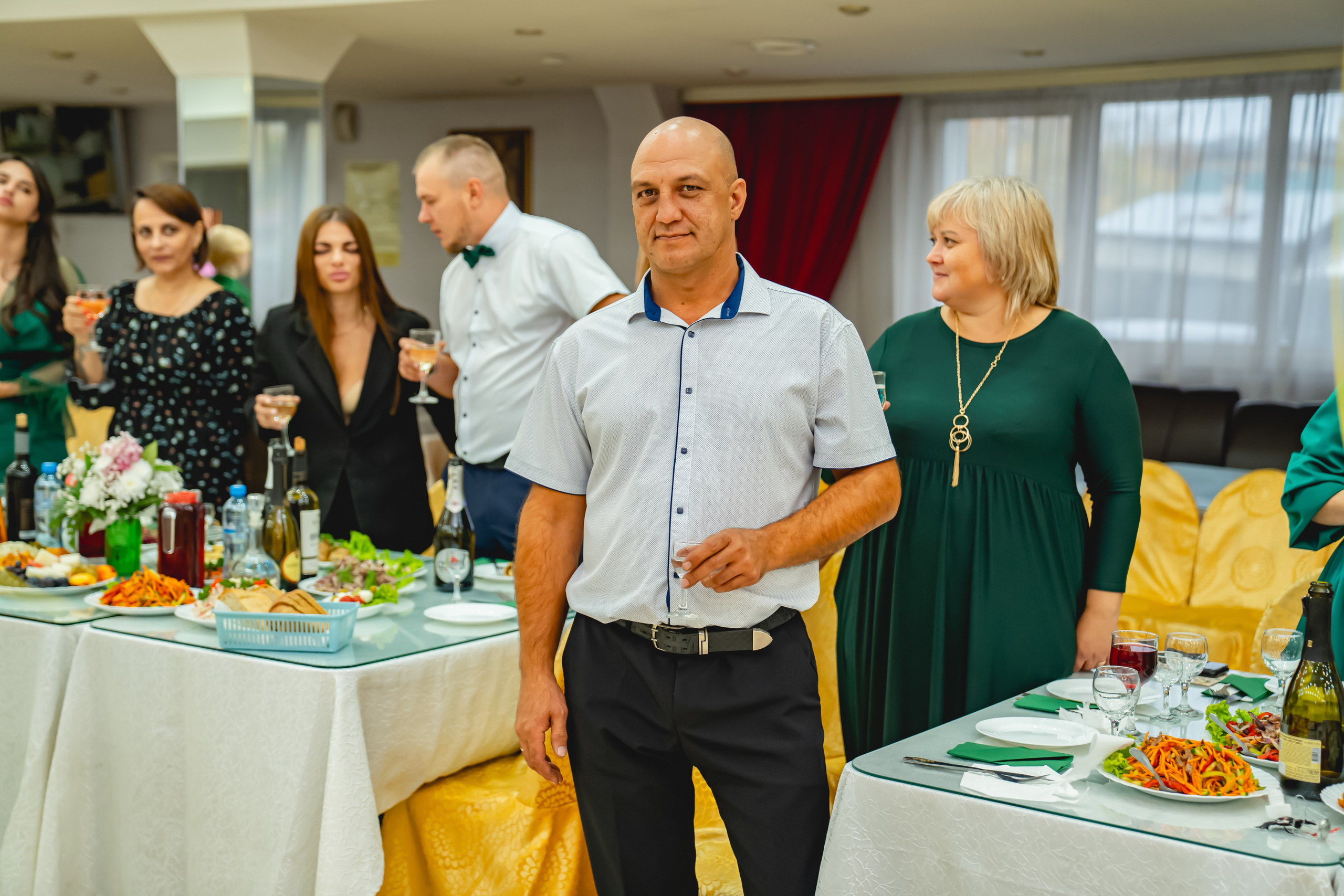 Осенняя Свадьба 2024. Занимаюсь профессиональной фотографией и живу рядом с Байкалом. Работаю в разных жанрах