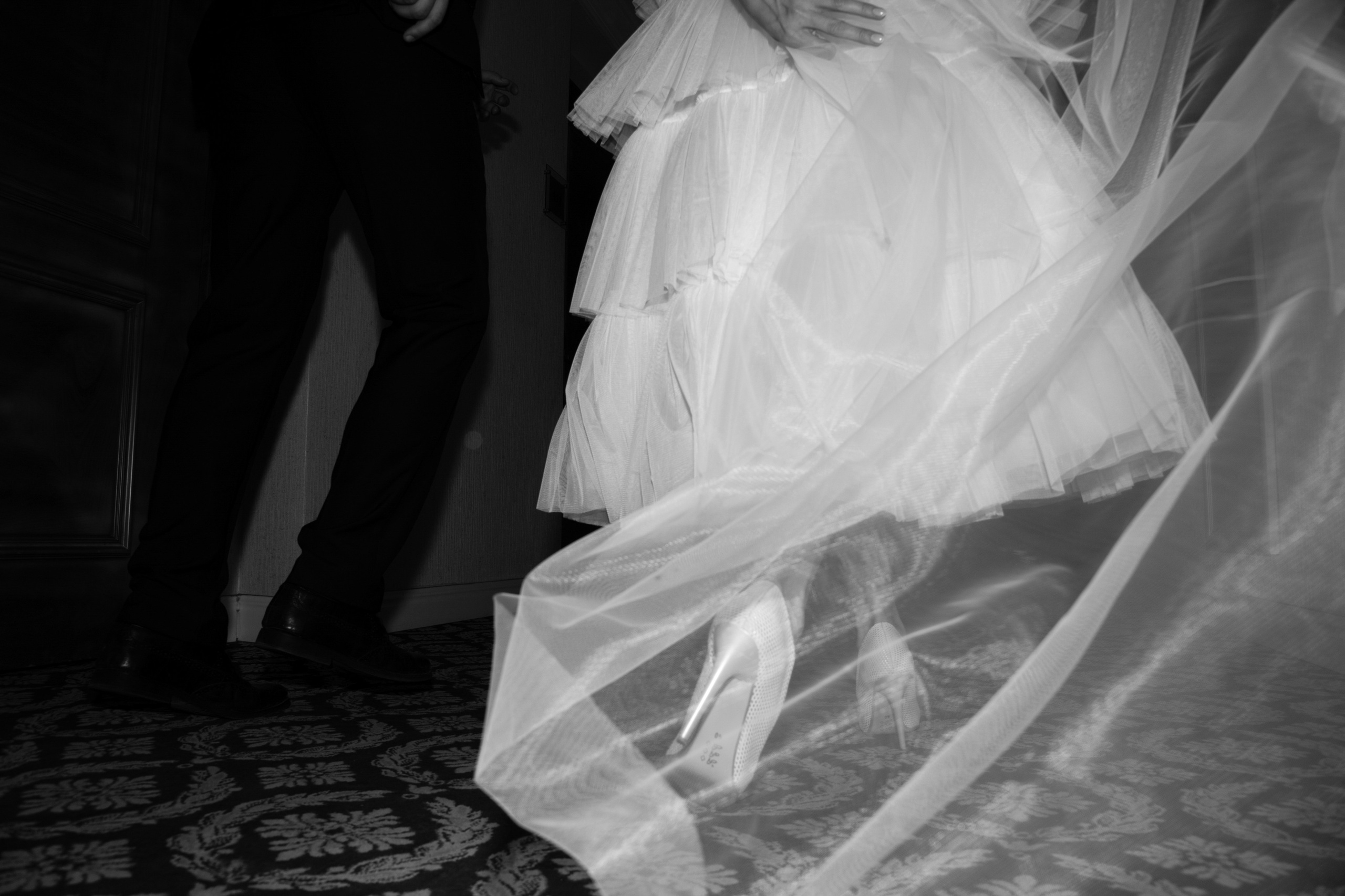 Свадебная фотосессия в отеле RIVIERA SUNRISE RESORT & SPA. Свадебный и семейный фотограф и видеограф, Крым, Москва, Санкт -Петербург