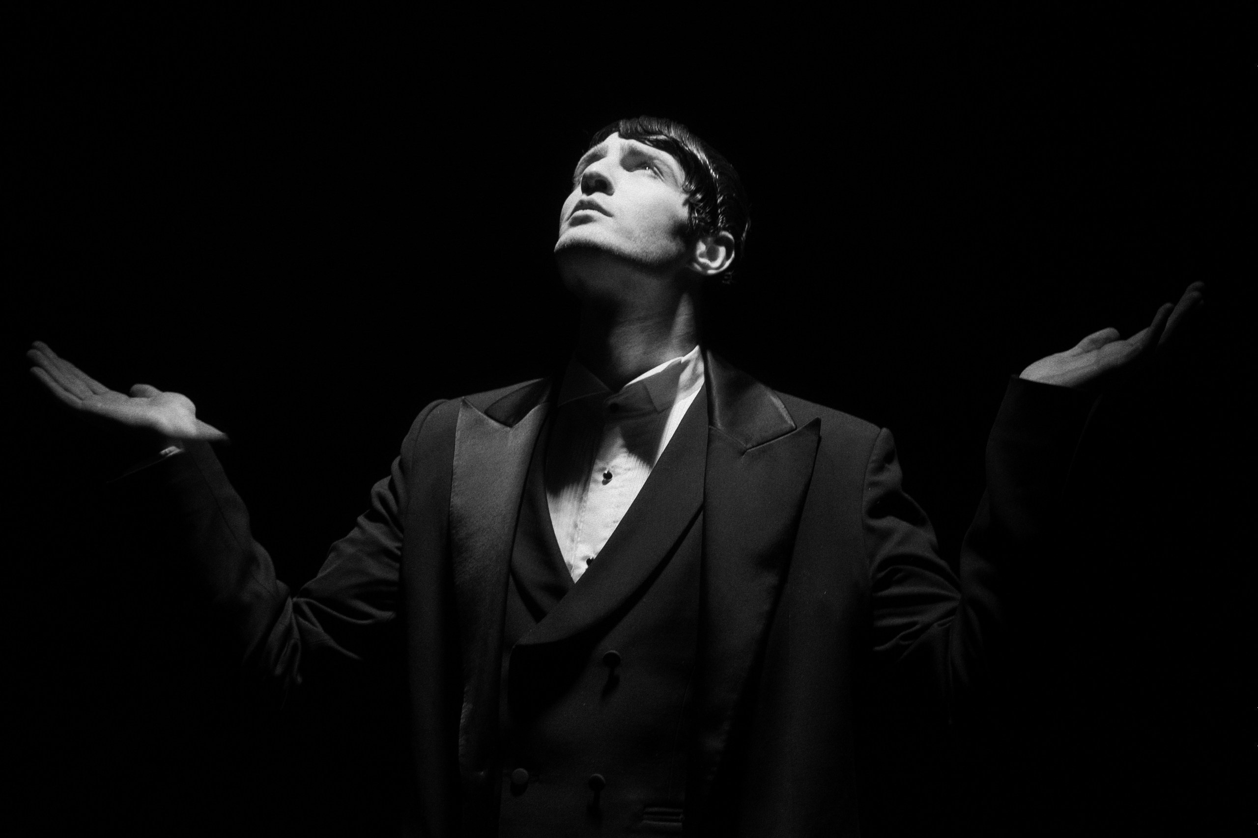 Мы так любим дешевые драмы…. Фотограф Илья Бурдун