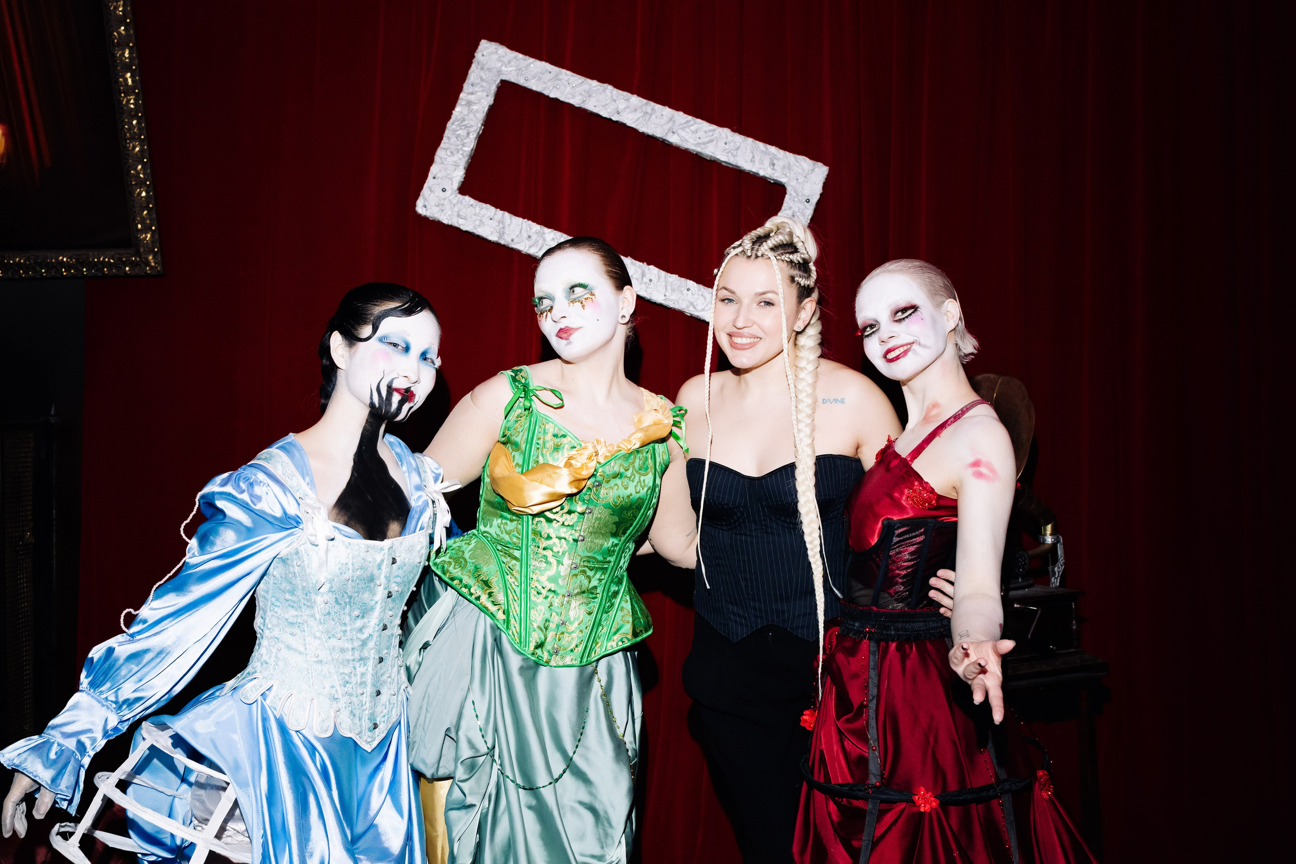 Goodwill | Neo-Baroque Event. Photographer in Prague Alexander Pivovarov