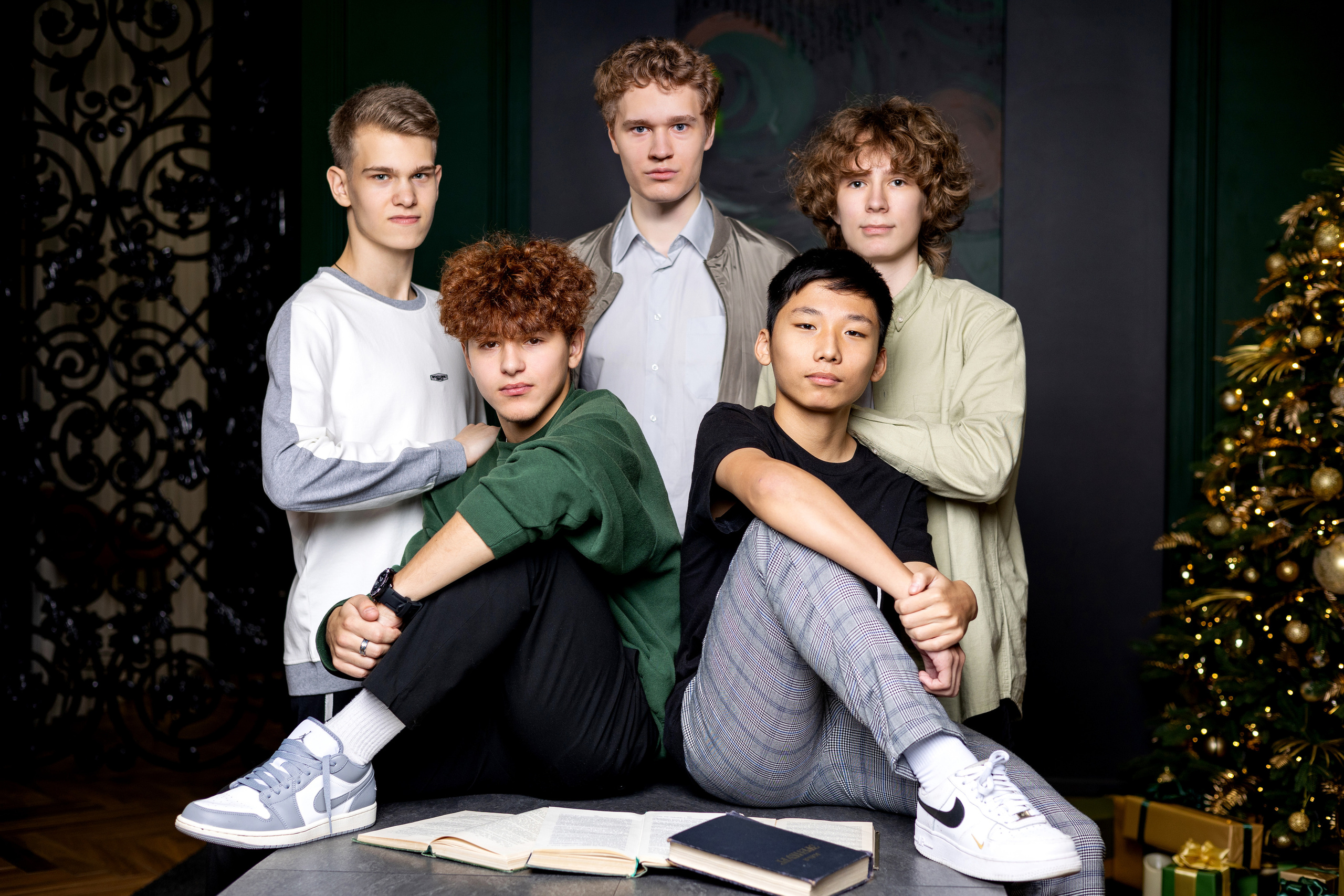 Зал Loft. Выпускные альбомы. Школьный и семейный фотограф Виктория Игнатьева