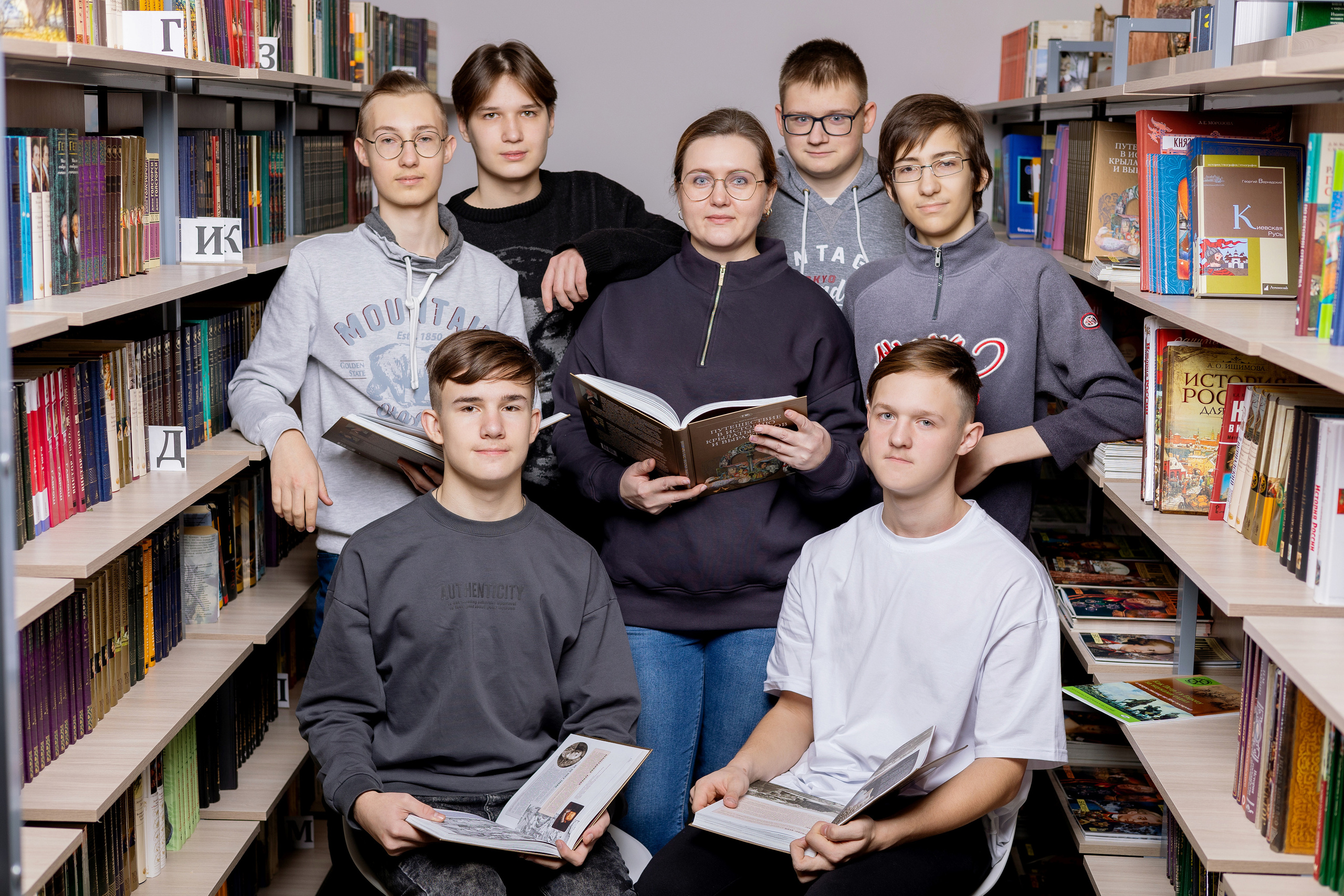 Школа 37 Великий Новгород. Выпускные альбомы. Школьный и семейный фотограф Виктория Игнатьева