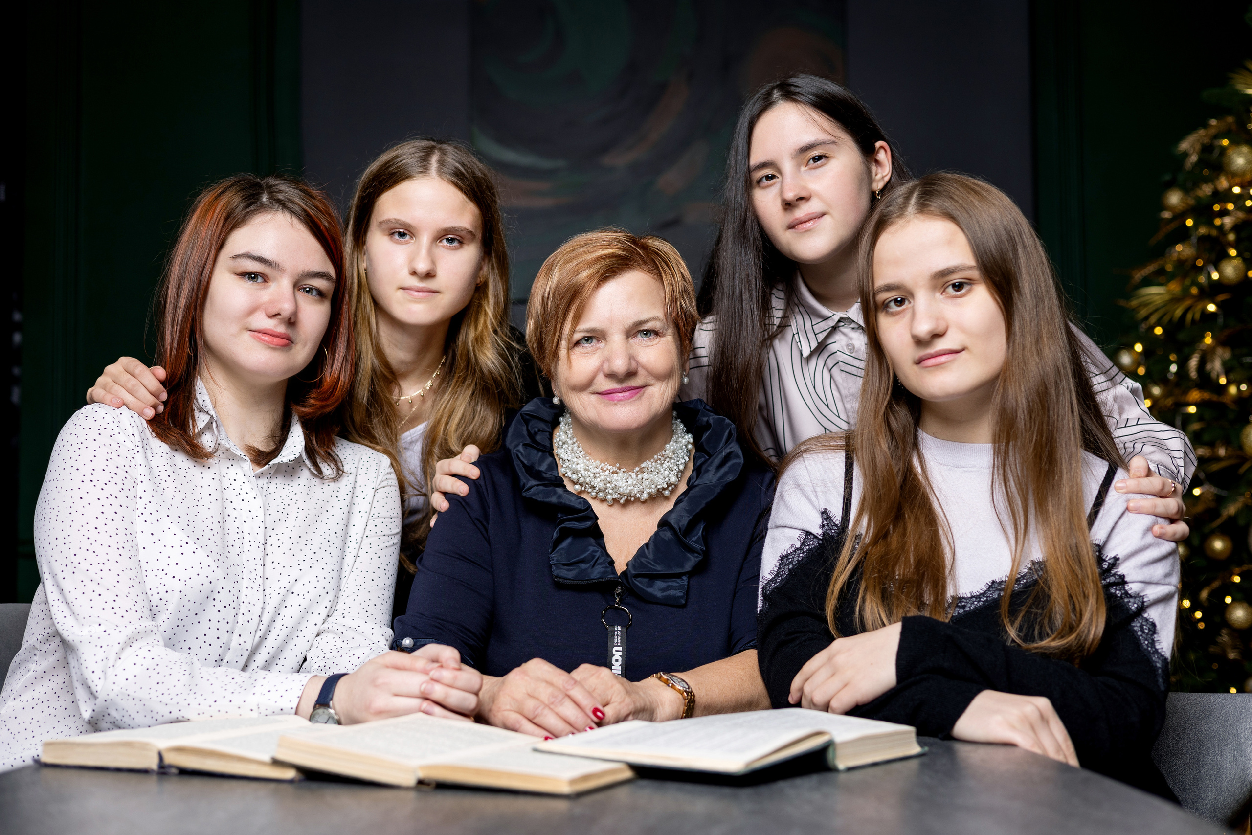 Зал Loft. Выпускные альбомы. Школьный и семейный фотограф Виктория Игнатьева