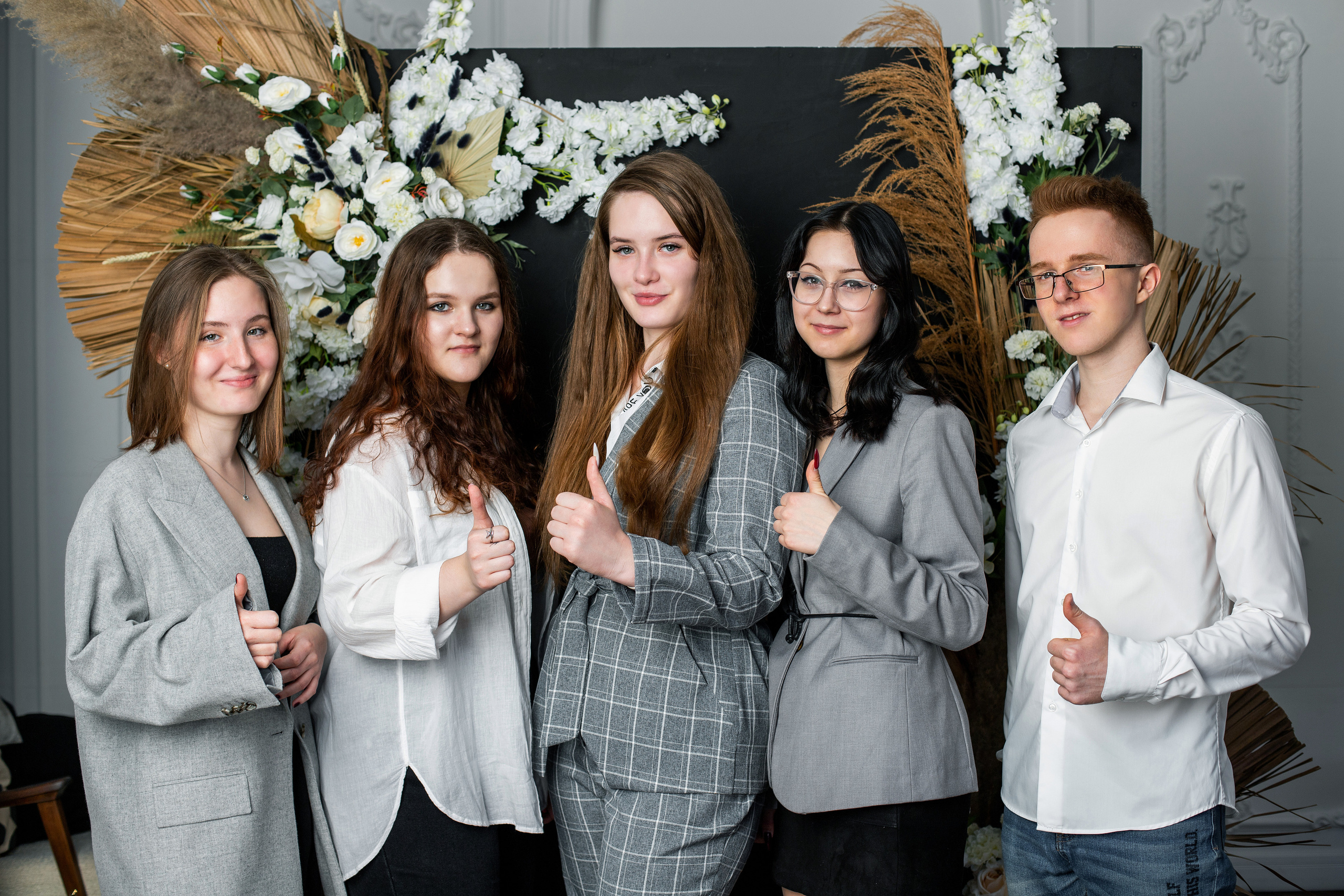 Зал Plaza. Выпускные альбомы. Школьный и семейный фотограф Виктория Игнатьева