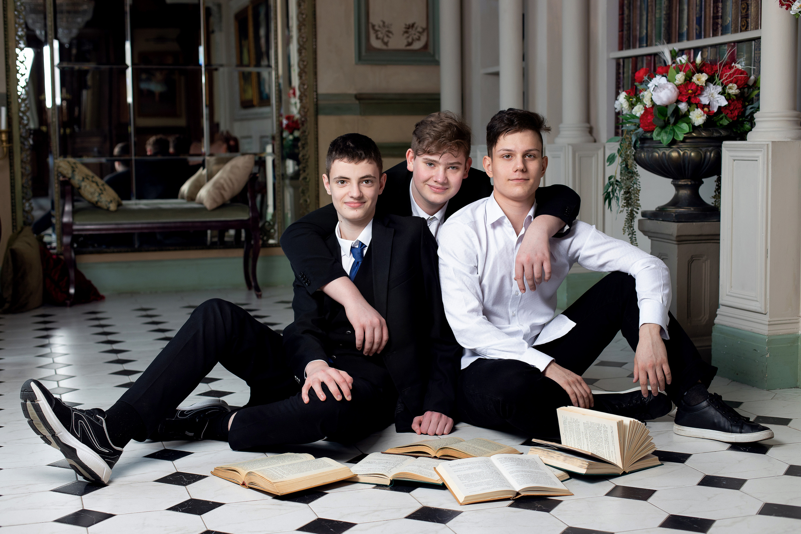 Зал Галерея. Выпускные альбомы. Школьный и семейный фотограф Виктория Игнатьева